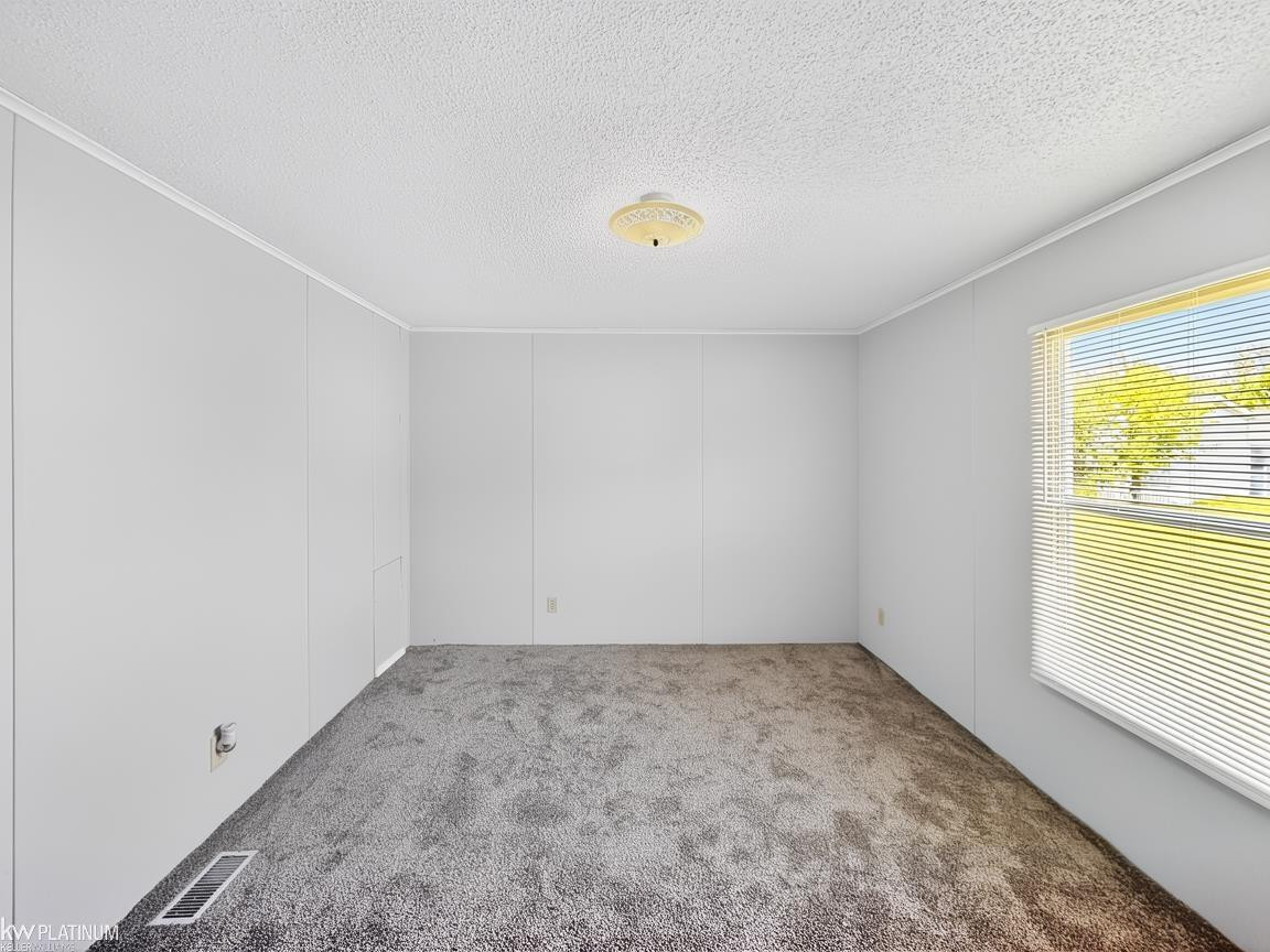 12370 Saint James Court, MI 48065 — Photo 13