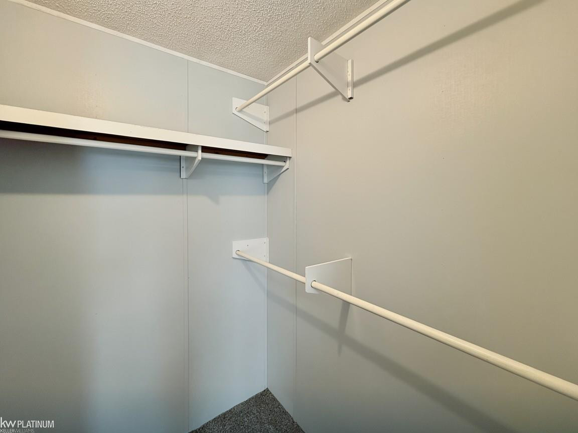 12370 Saint James Court, MI 48065 — Photo 17