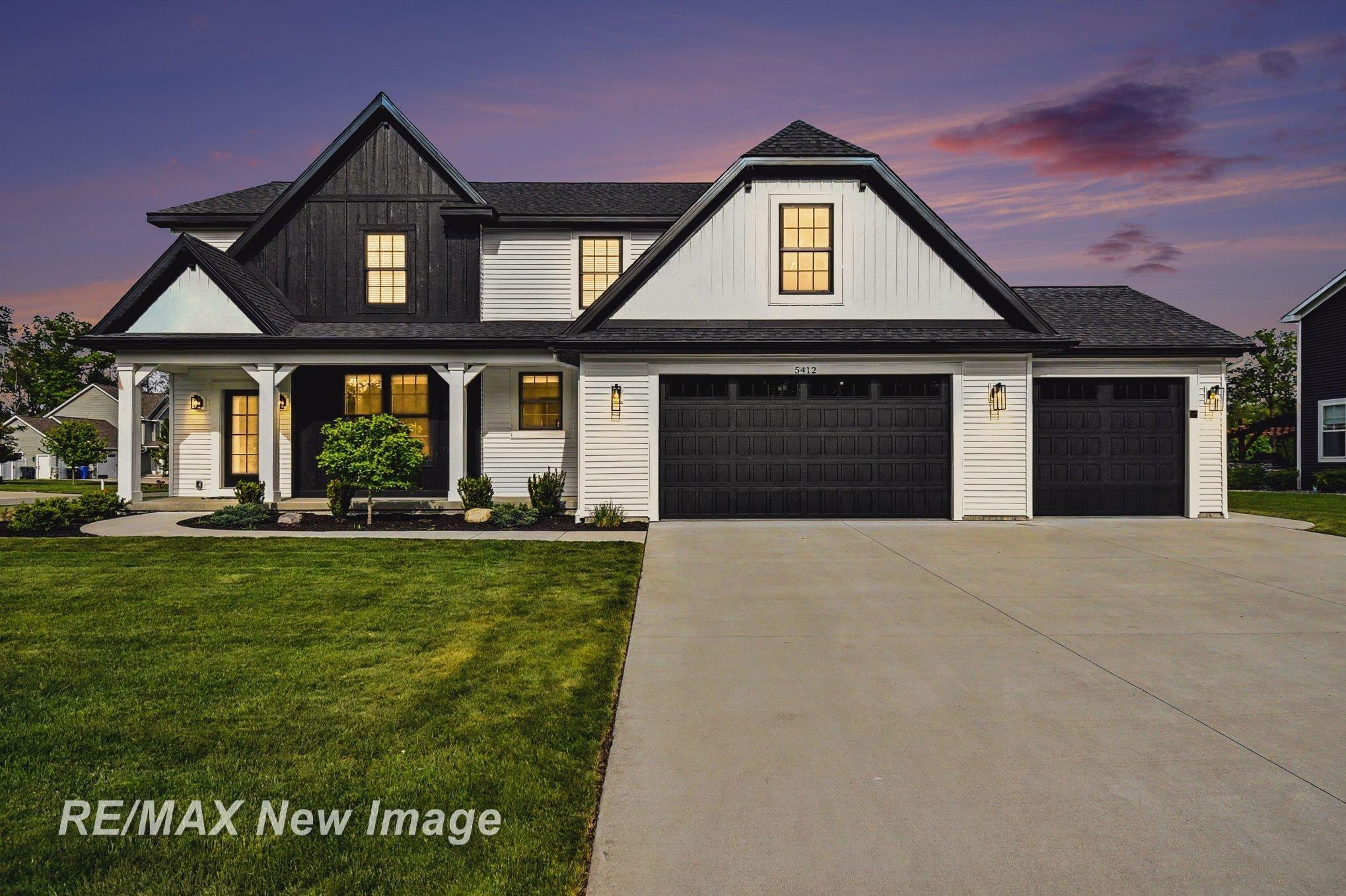 5412 Red Tail Lane, Midland, MI 48642 — front exterior
