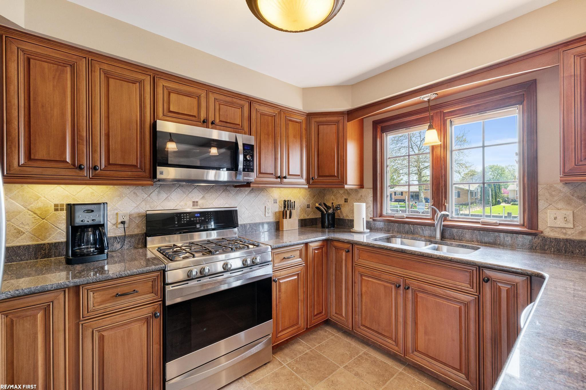 49708 Nautical Drive, Chesterfield, MI 48047 — Photo 14