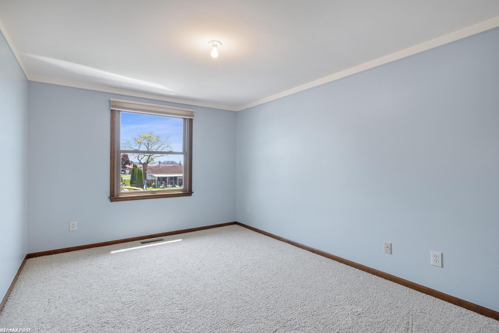 49708 Nautical Drive, Chesterfield, MI 48047 — Photo 34