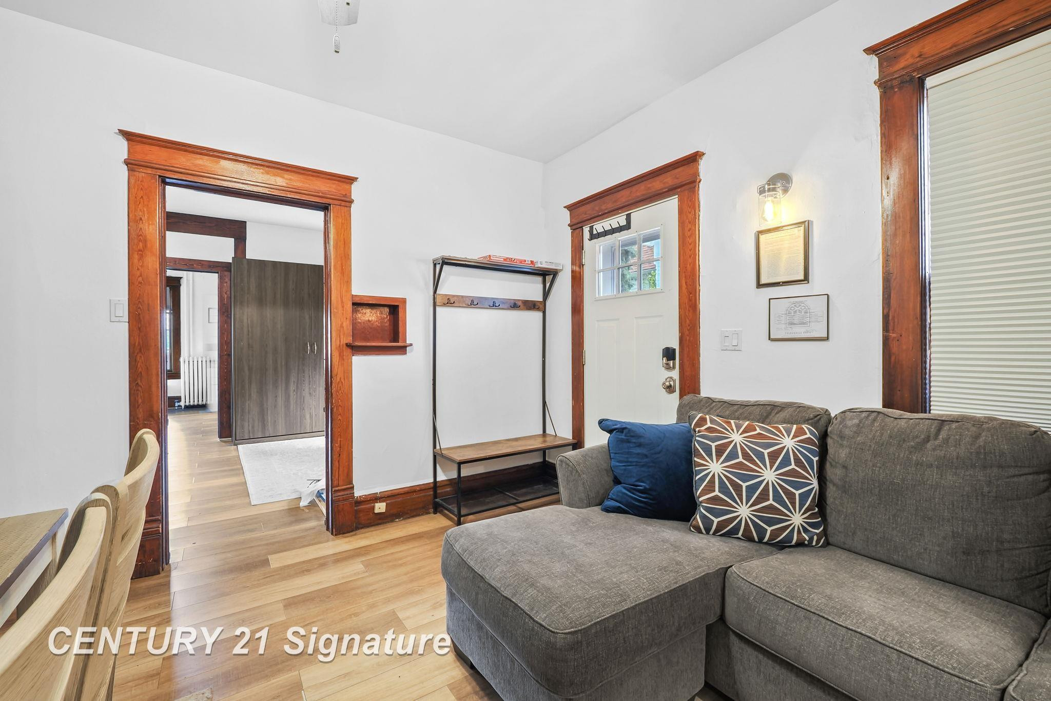 607 W Front Street, Traverse City, MI 49684 — Photo 7