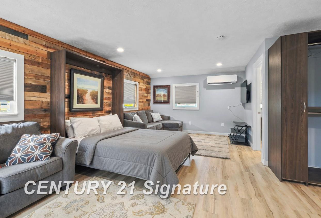 607 W Front Street, Traverse City, MI 49684 — Photo 14