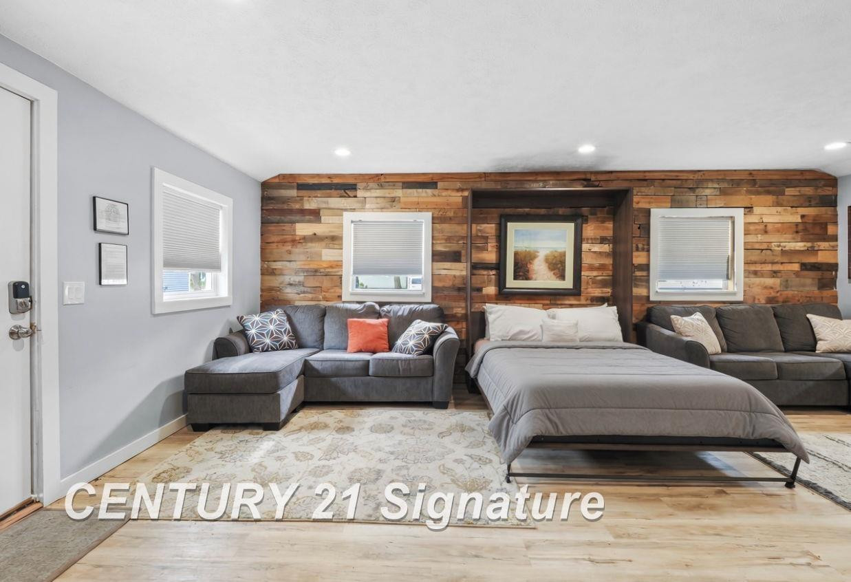 607 W Front Street, Traverse City, MI 49684 — Photo 15