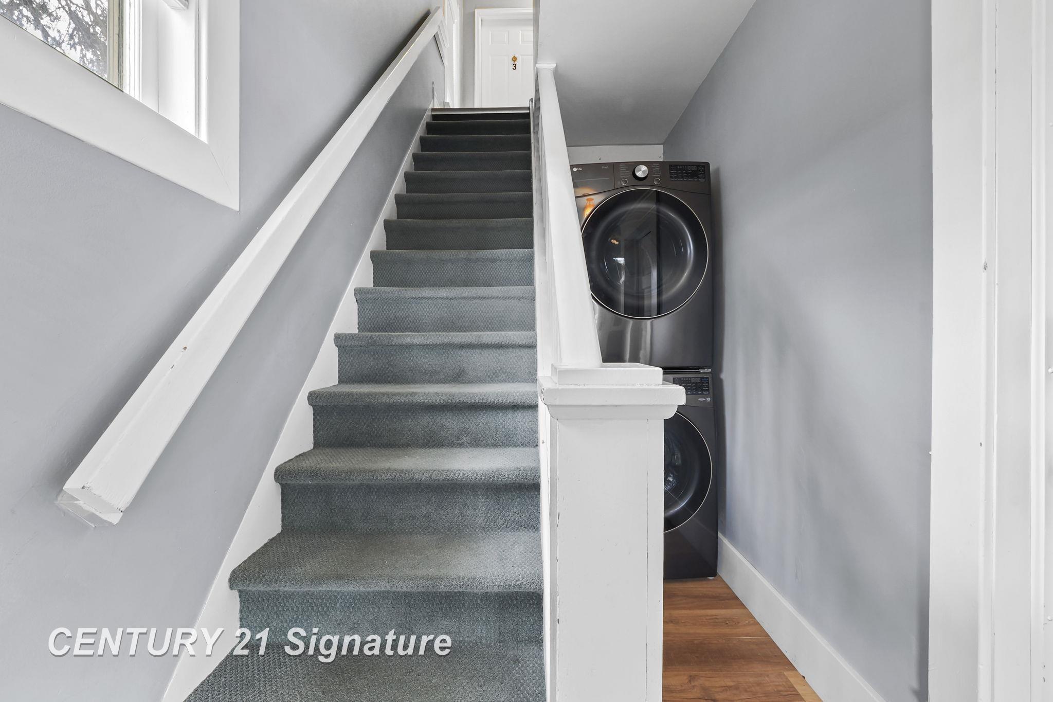607 W Front Street, Traverse City, MI 49684 — Photo 16