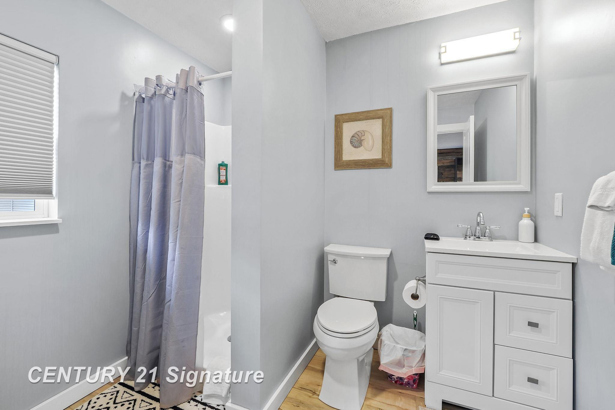 607 W Front Street, Traverse City, MI 49684 — Photo 24