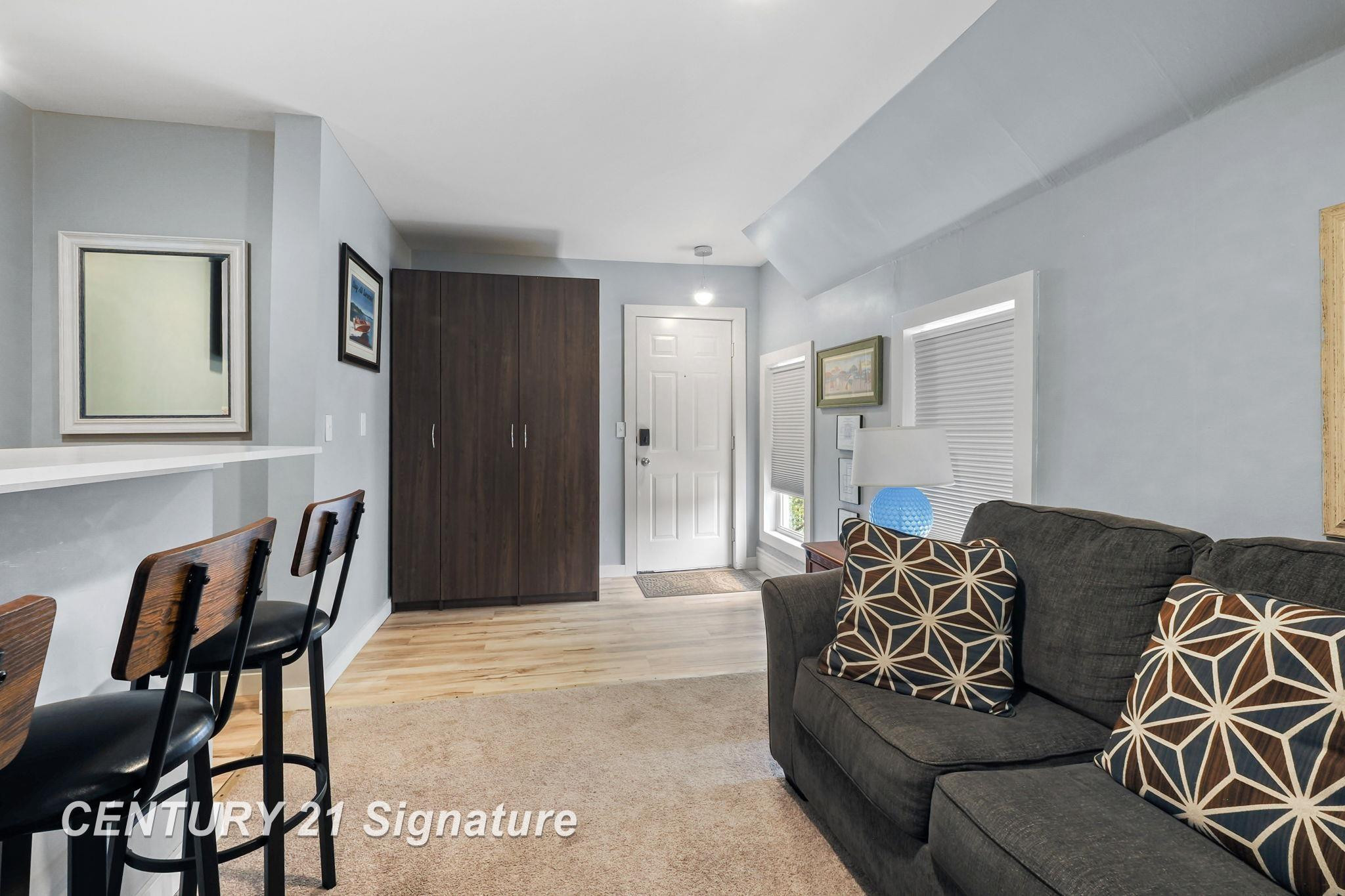 607 W Front Street, Traverse City, MI 49684 — Photo 32