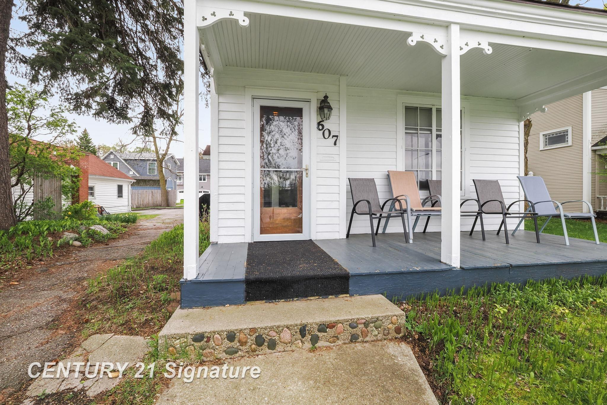 607 W Front Street, Traverse City, MI 49684 — Photo 42