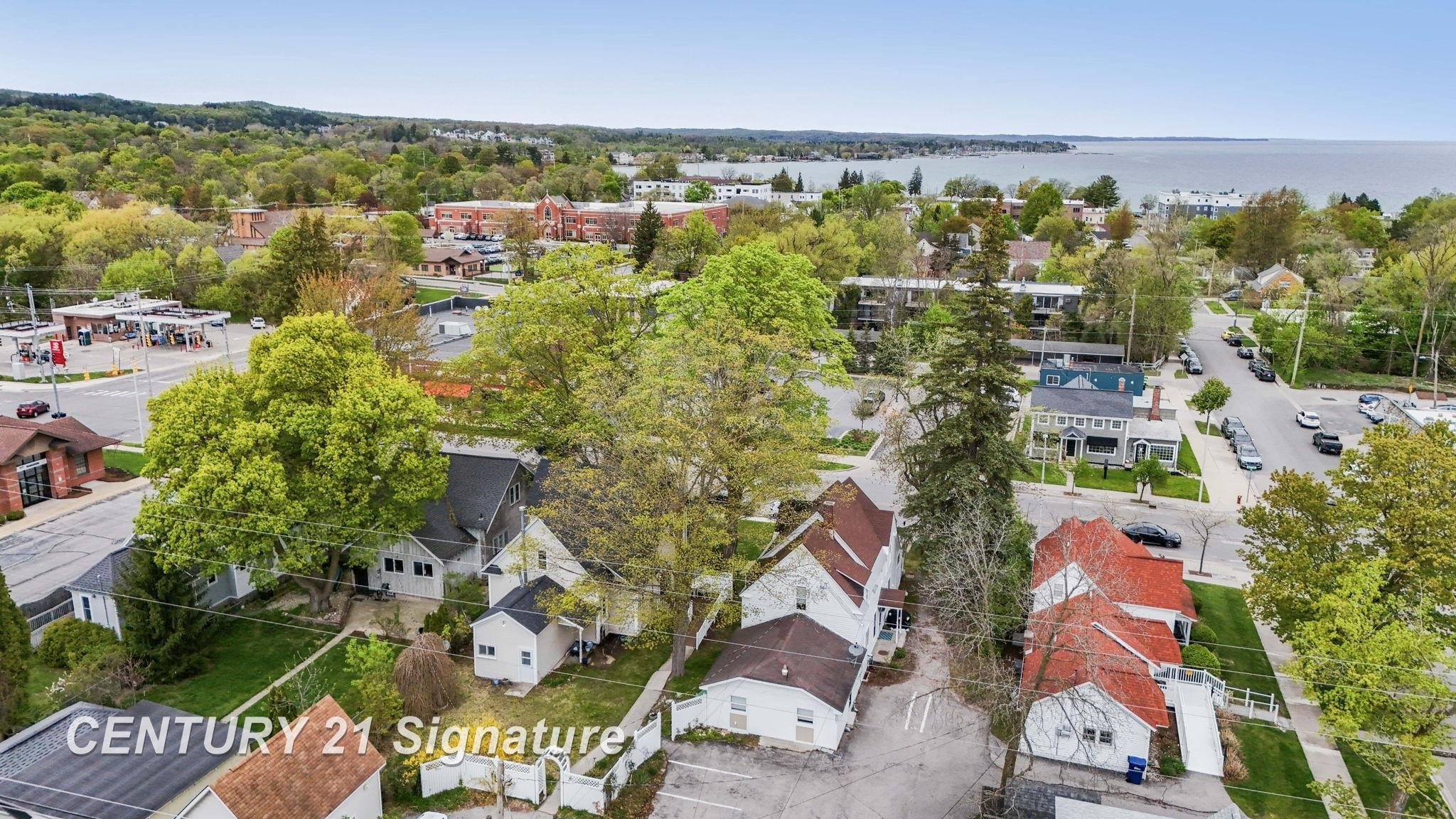 607 W Front Street, Traverse City, MI 49684 — Photo 46