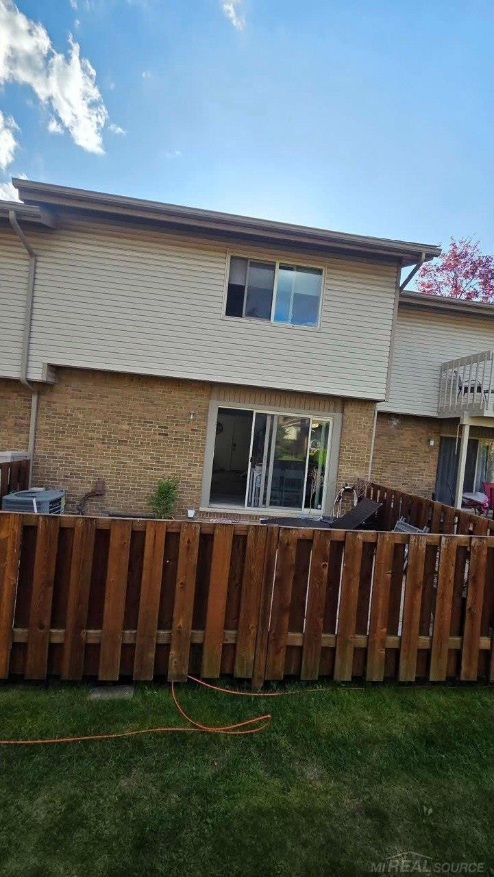 60 Willow Way Drive, Waterford, MI 48328 — Photo 18
