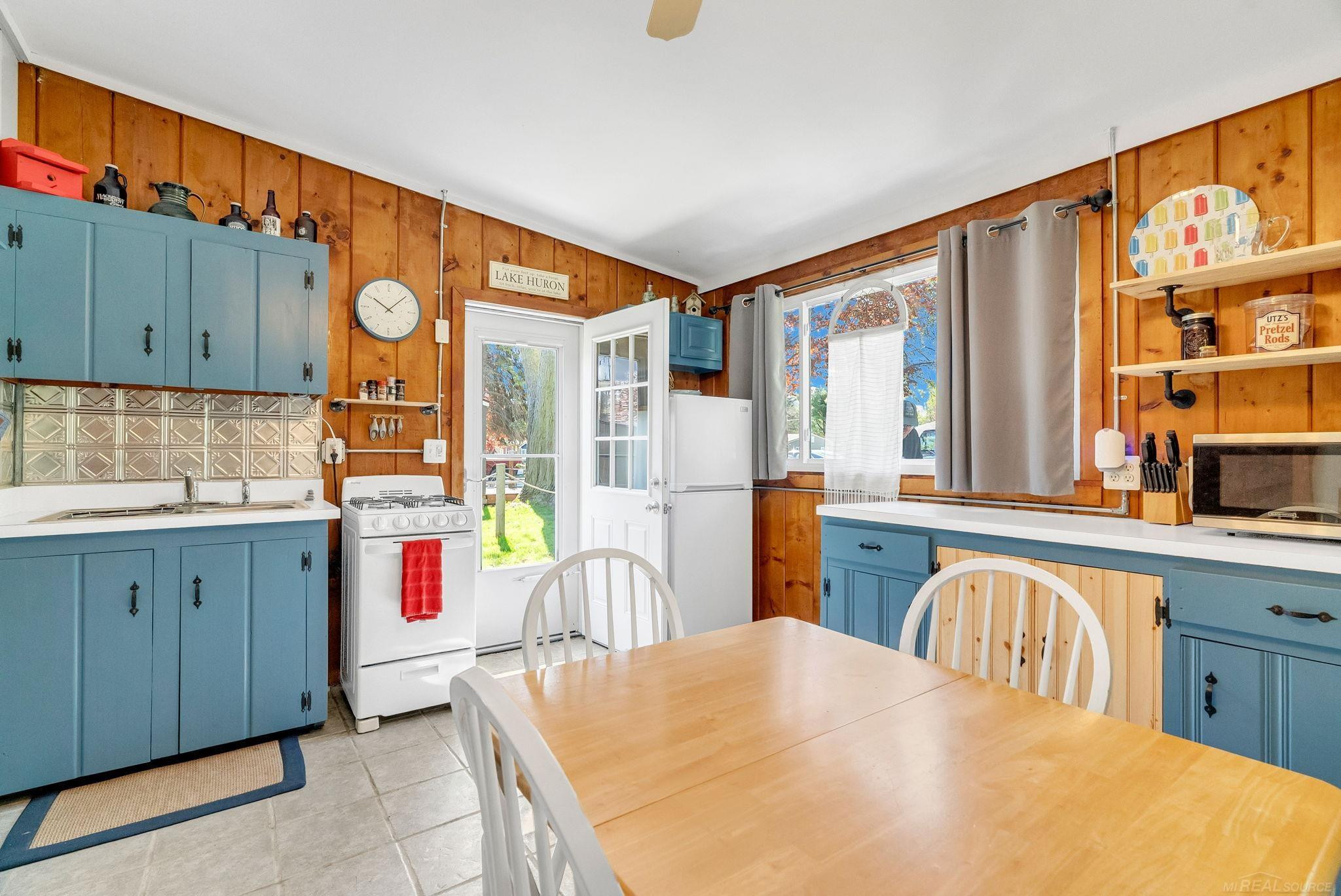 6373 Sunnyside Drive, Deckerville, MI 48427 — Photo 19