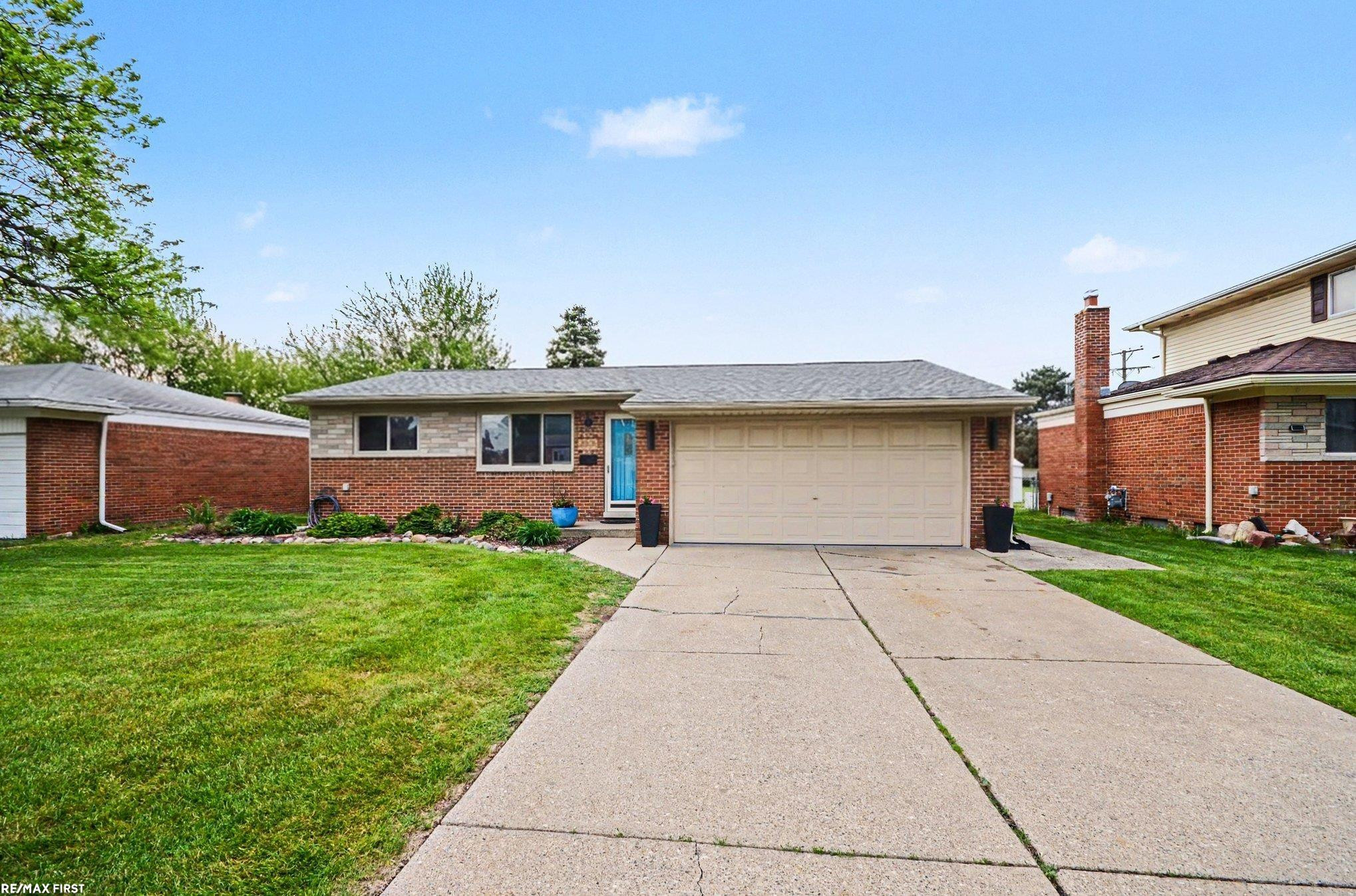 8124 Independence Drive, Sterling Heights, MI 48313 — Photo 3