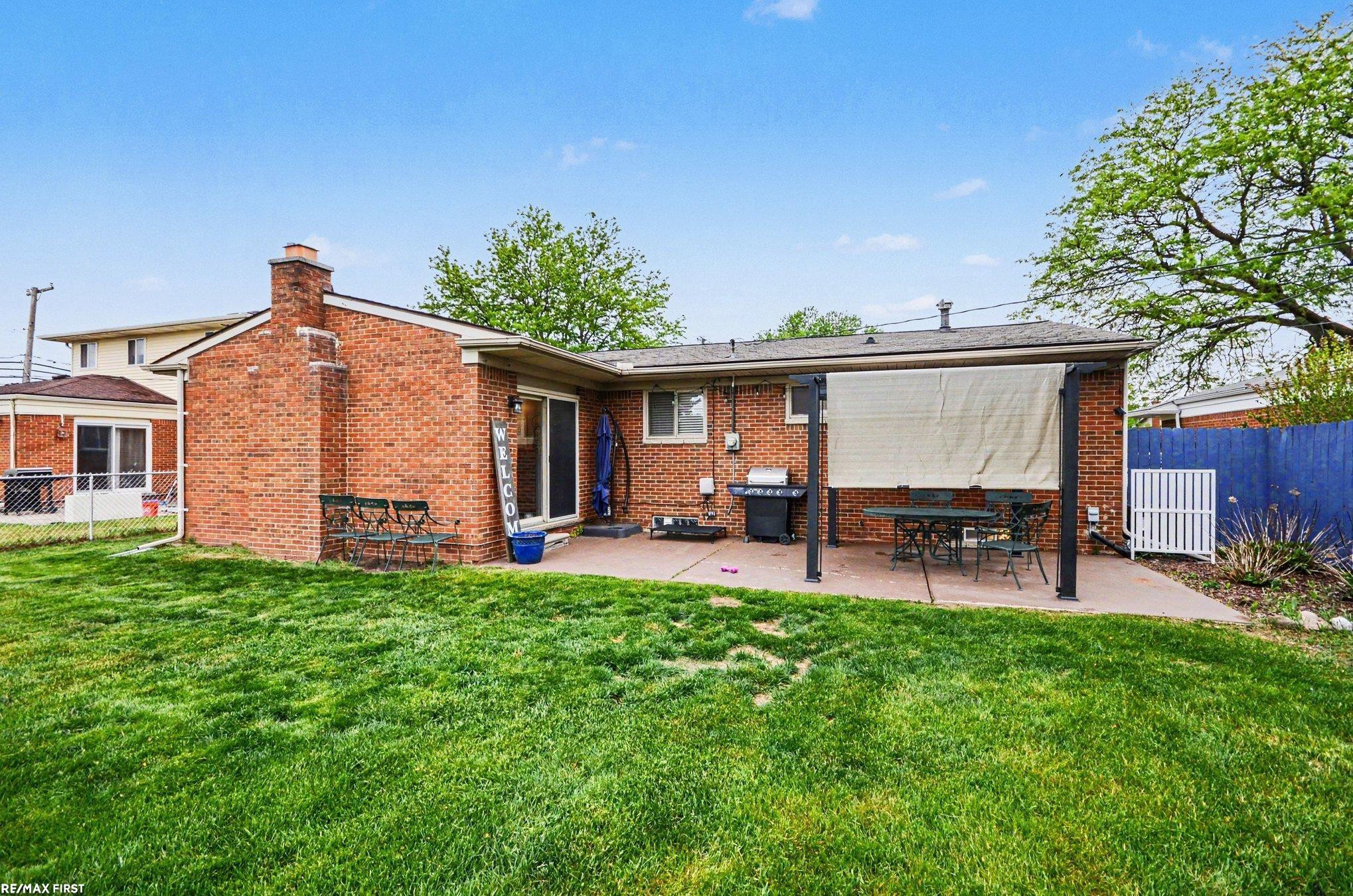 8124 Independence Drive, Sterling Heights, MI 48313 — Photo 25