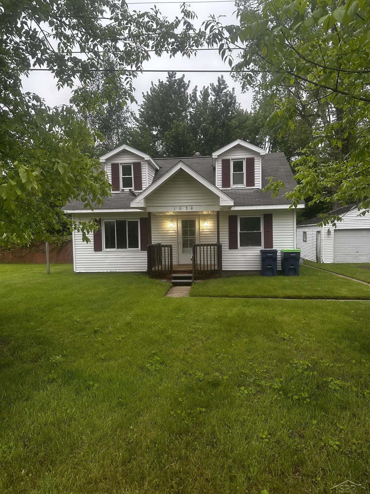 1080 Saratoga Road, Saginaw, MI 48601 — front exterior
