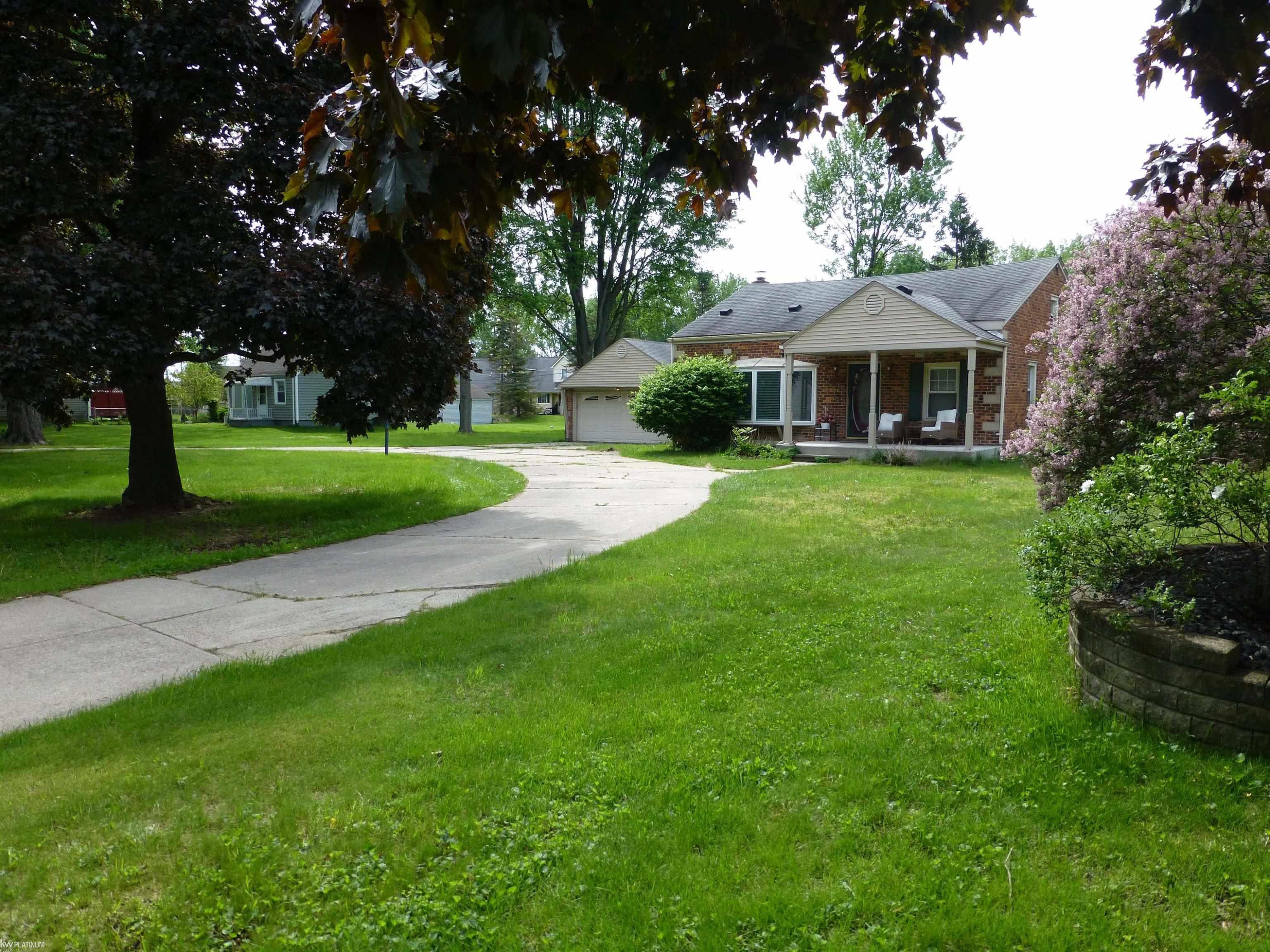 5544 Meadow View Street, Sterling Heights, MI 48310 — front exterior