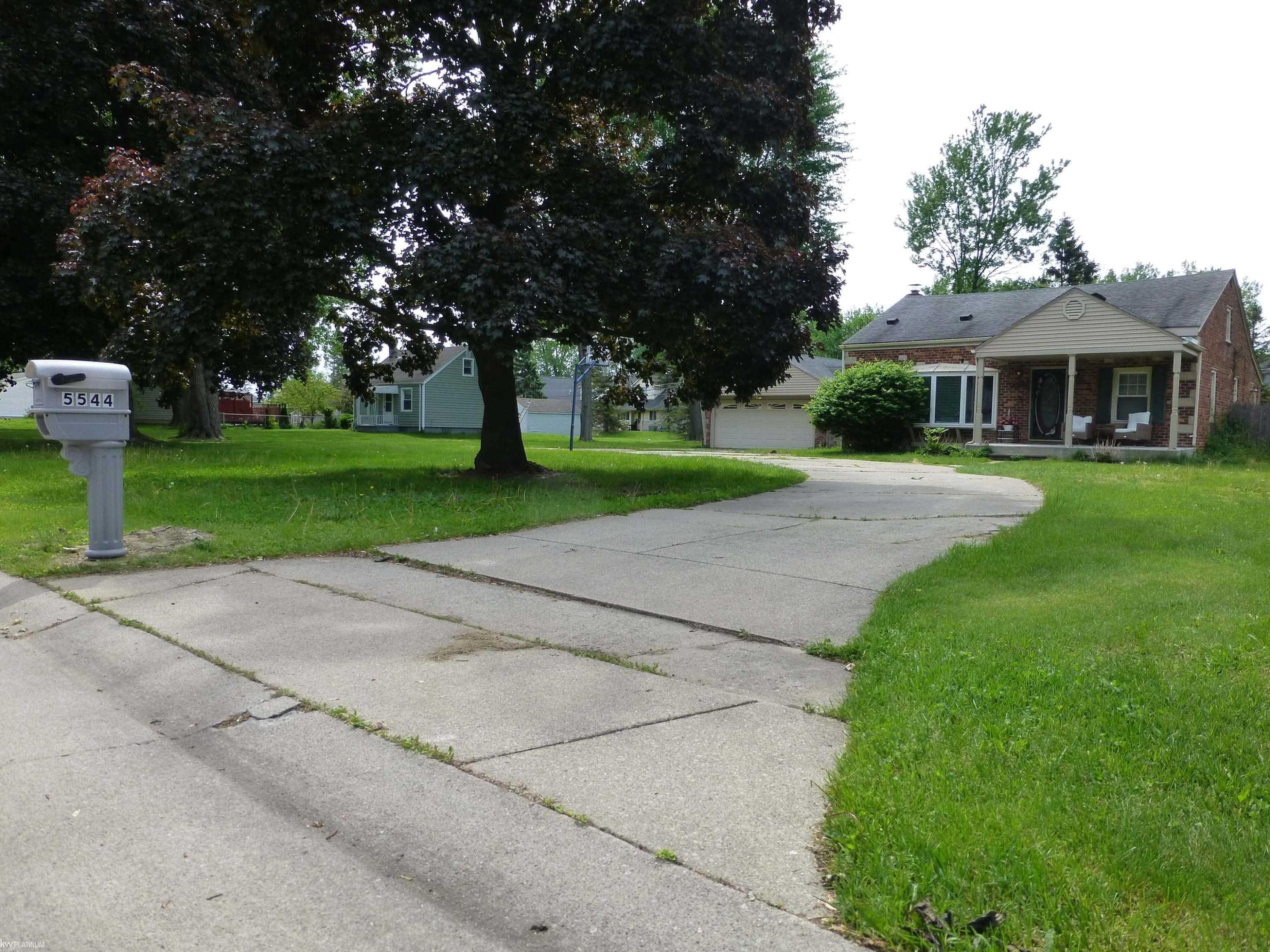 5544 Meadow View Street, Sterling Heights, MI 48310 — Photo 2
