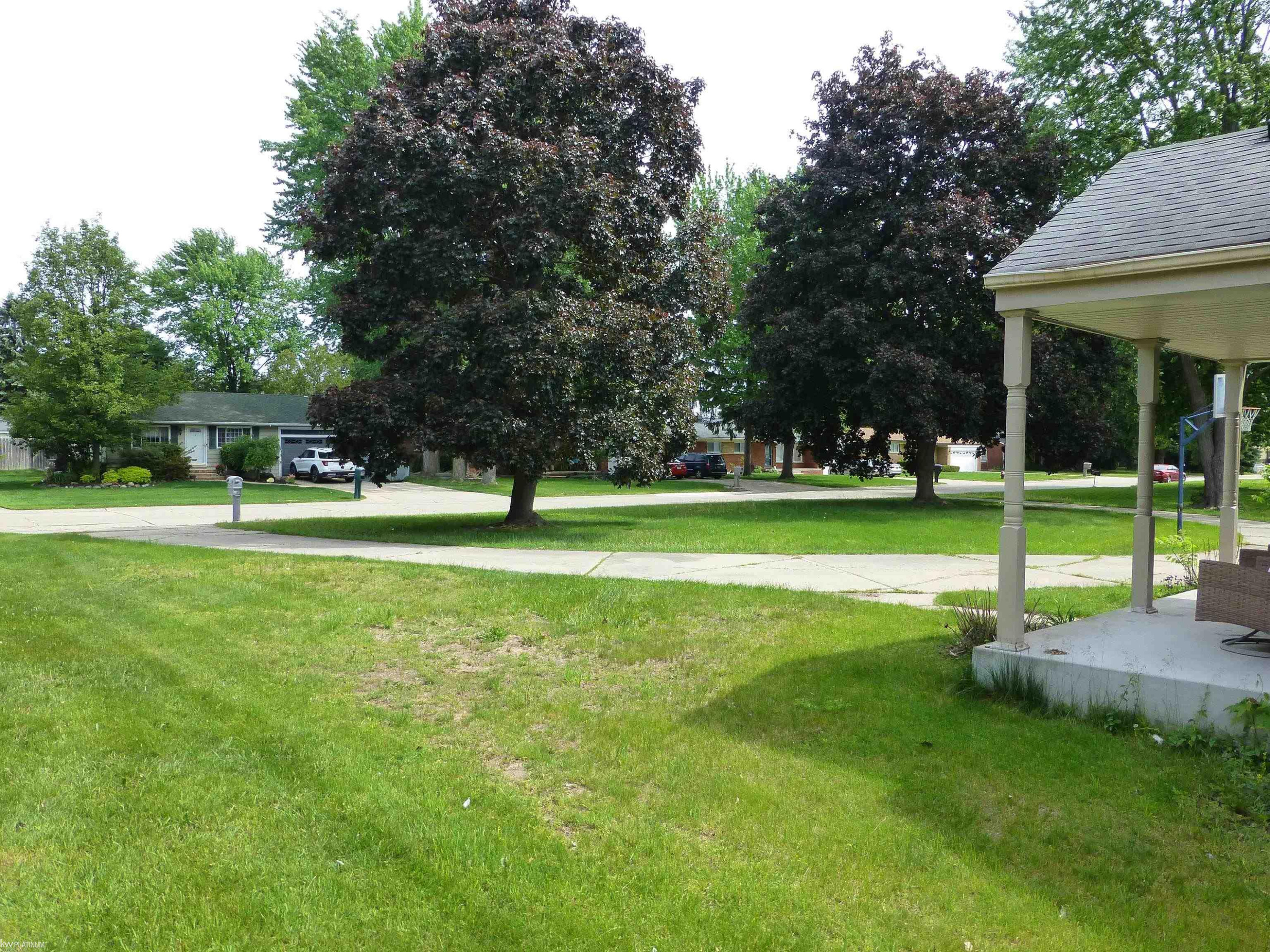 5544 Meadow View Street, Sterling Heights, MI 48310 — Photo 9