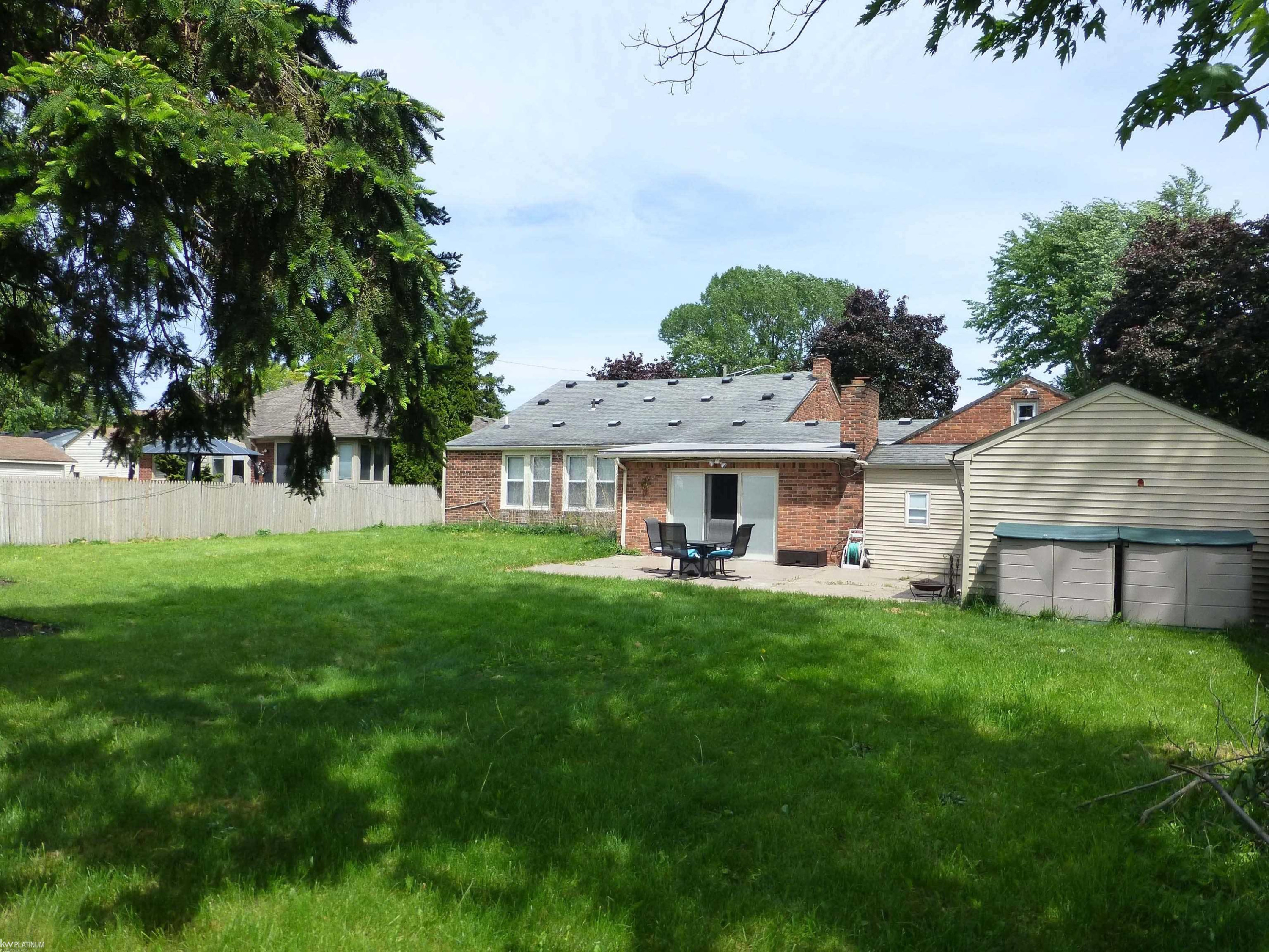 5544 Meadow View Street, Sterling Heights, MI 48310 — Photo 11