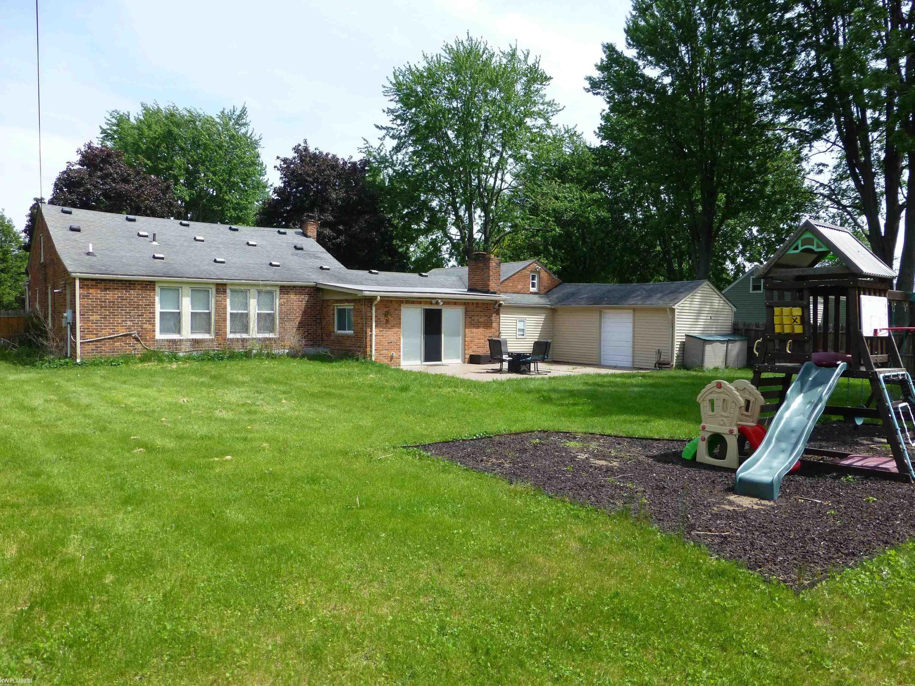 5544 Meadow View Street, Sterling Heights, MI 48310 — Photo 12