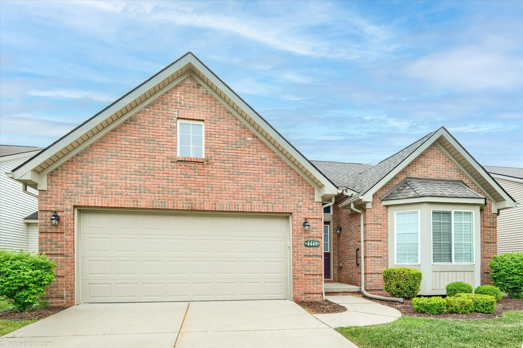 4448 Sunset Boulevard, Grand Blanc, MI 48439 — Photo 2