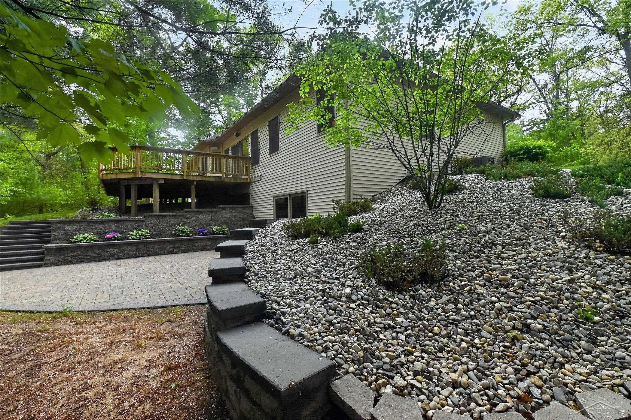 809 Rosewood Boulevard, Midland, MI 48640 — Photo 45