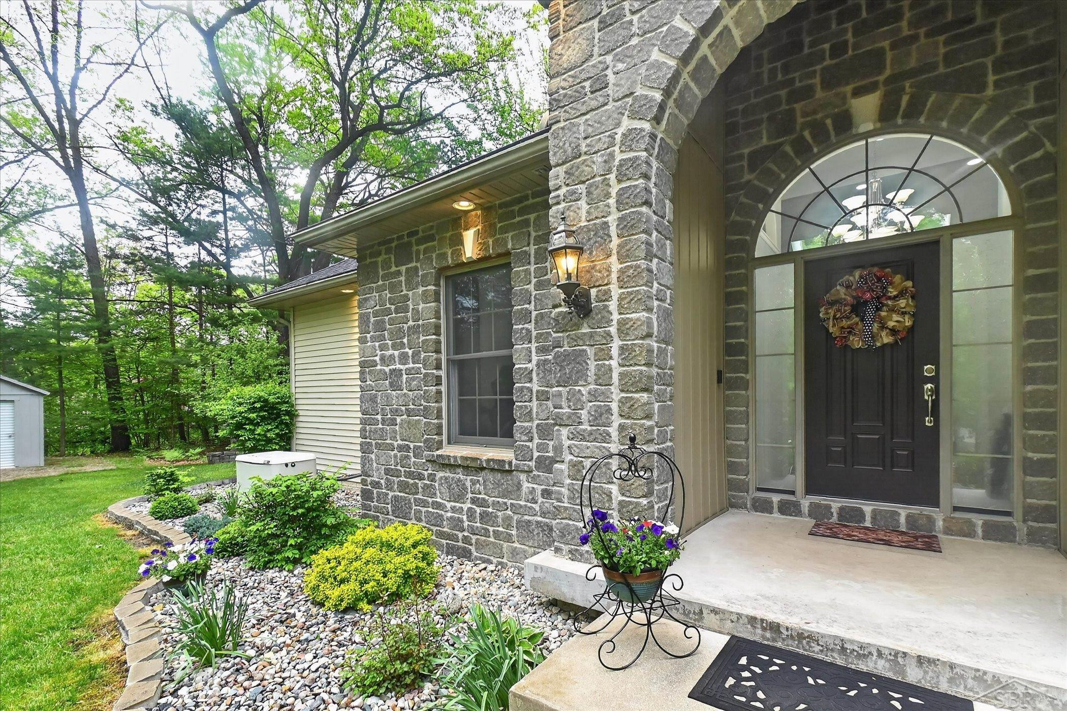 809 Rosewood Boulevard, Midland, MI 48640 — Photo 3