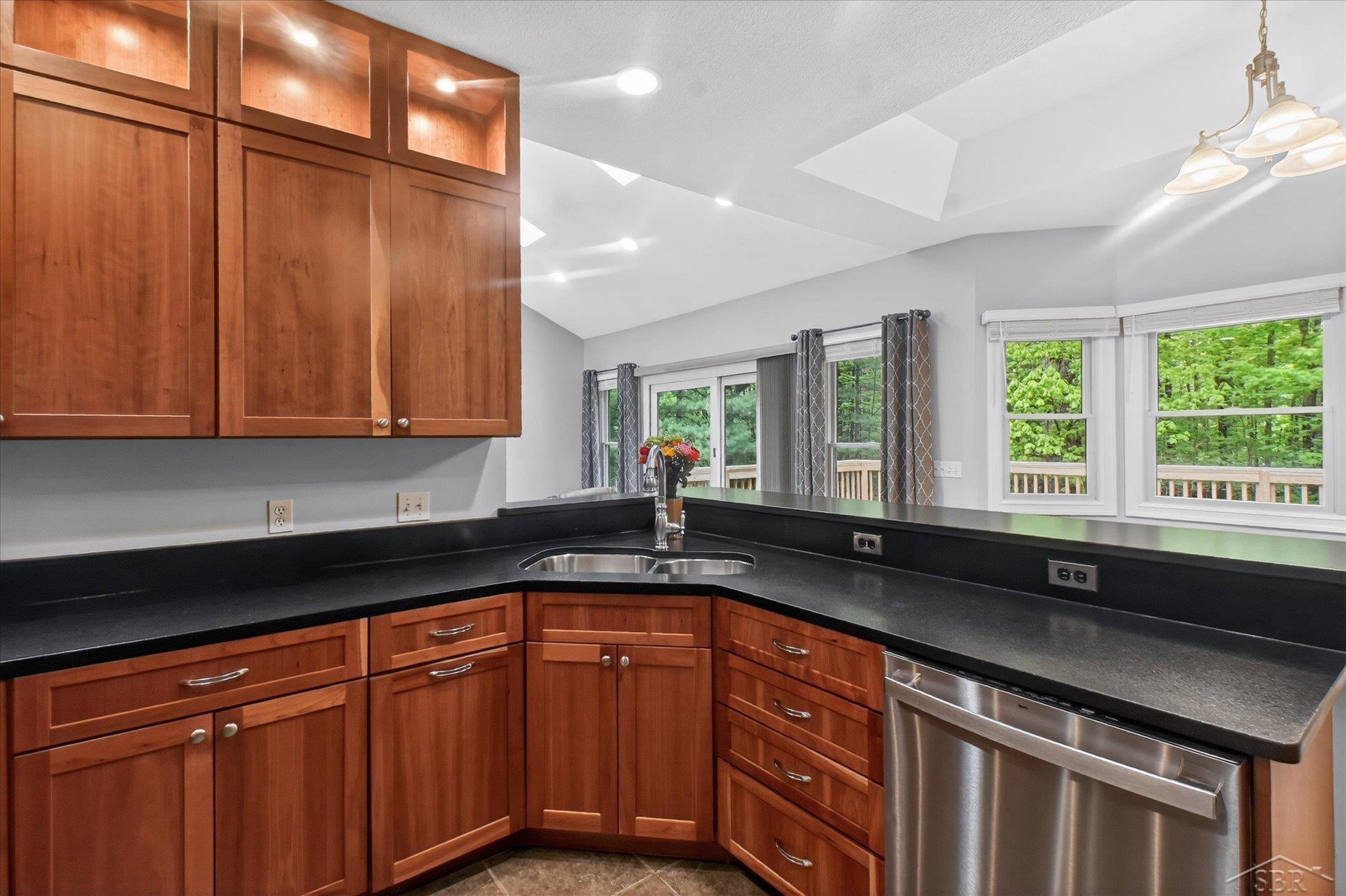 809 Rosewood Boulevard, Midland, MI 48640 — Photo 4