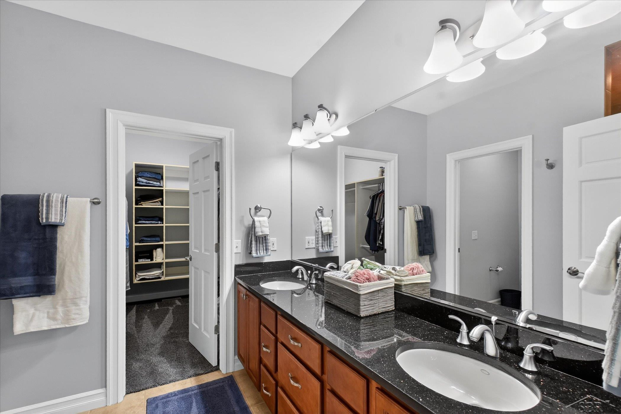 809 Rosewood Boulevard, Midland, MI 48640 — Photo 23
