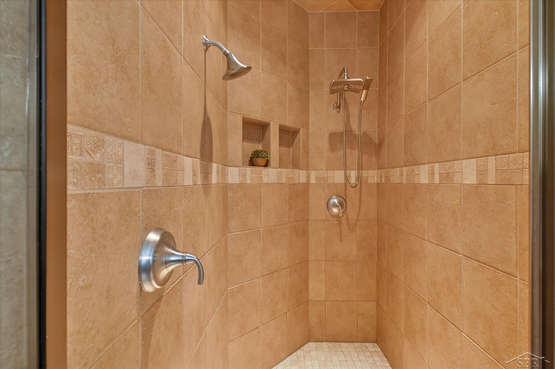 809 Rosewood Boulevard, Midland, MI 48640 — Photo 25