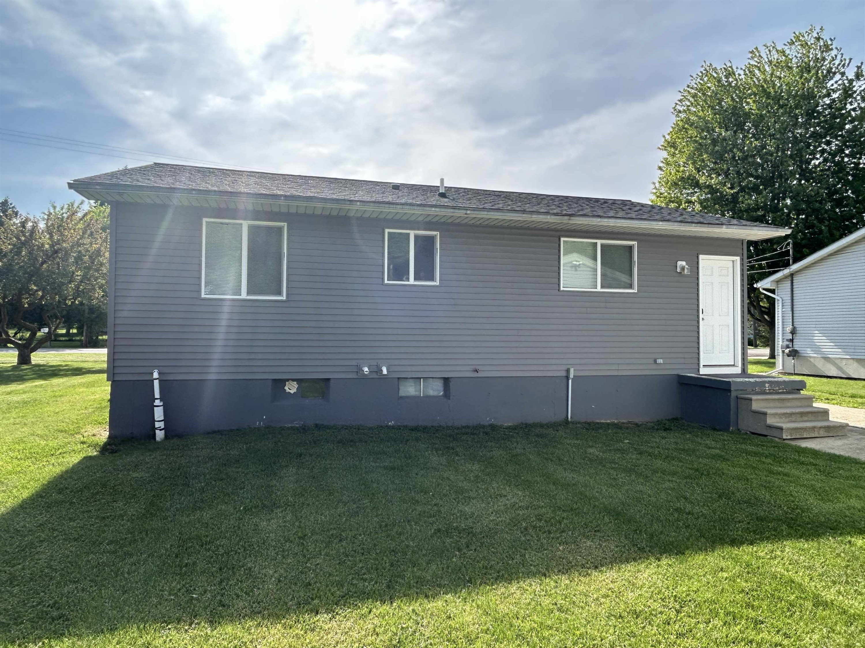 825 S Chestnut Street, Owosso, MI 48867 — Photo 3