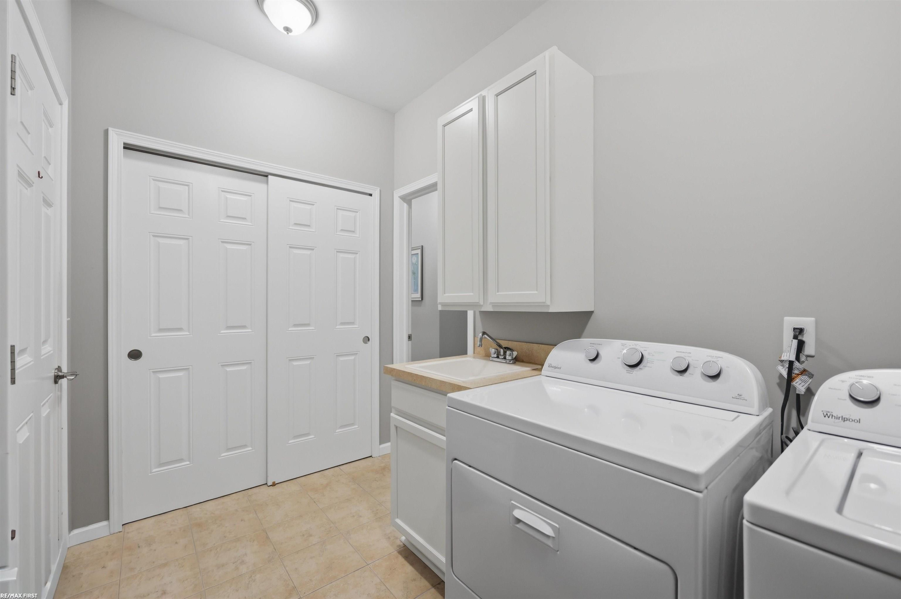 40478 Oakbrook Drive, Sterling Heights, MI 48310 — Photo 26