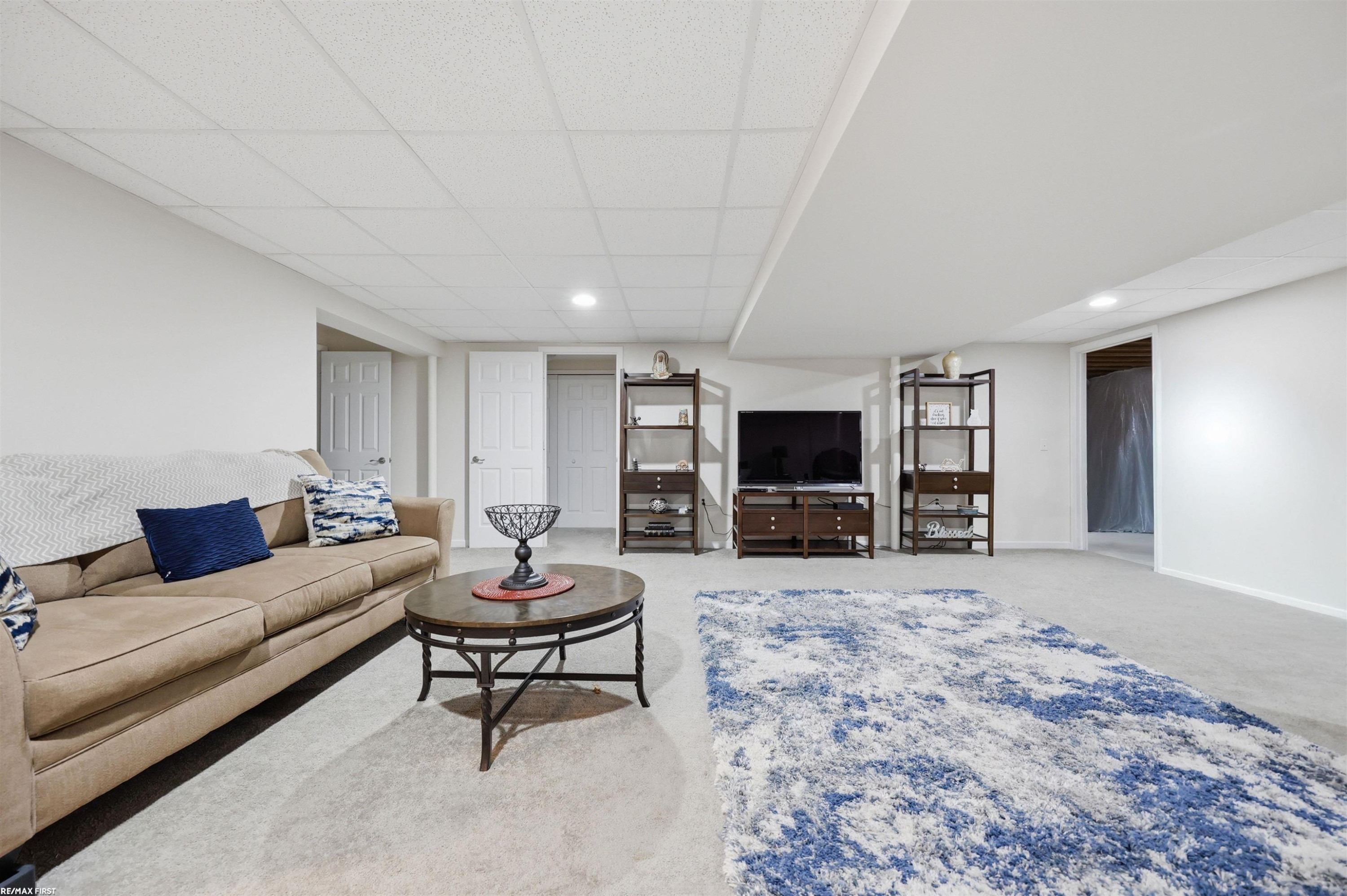 40478 Oakbrook Drive, Sterling Heights, MI 48310 — Photo 28