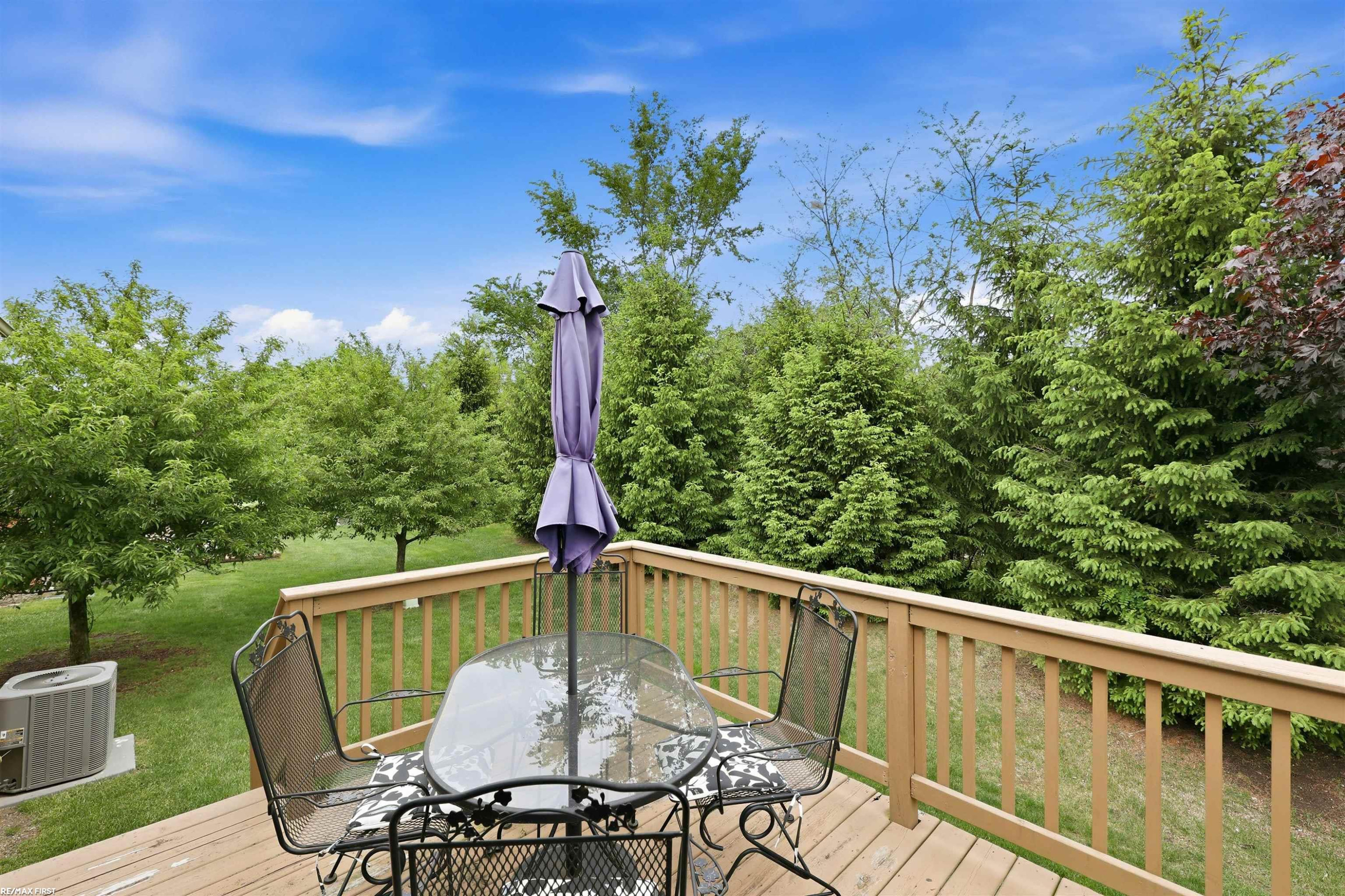 40478 Oakbrook Drive, Sterling Heights, MI 48310 — Photo 33