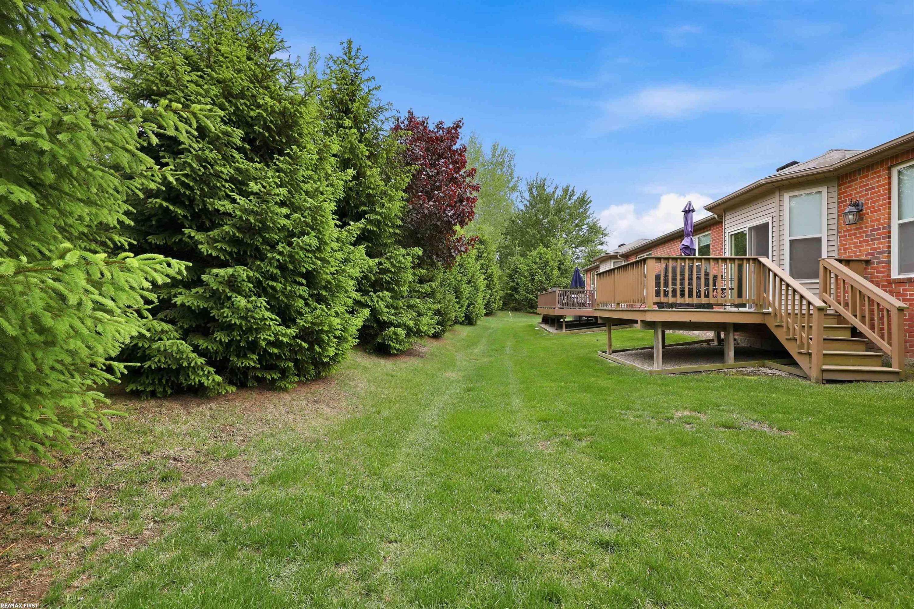 40478 Oakbrook Drive, Sterling Heights, MI 48310 — Photo 35
