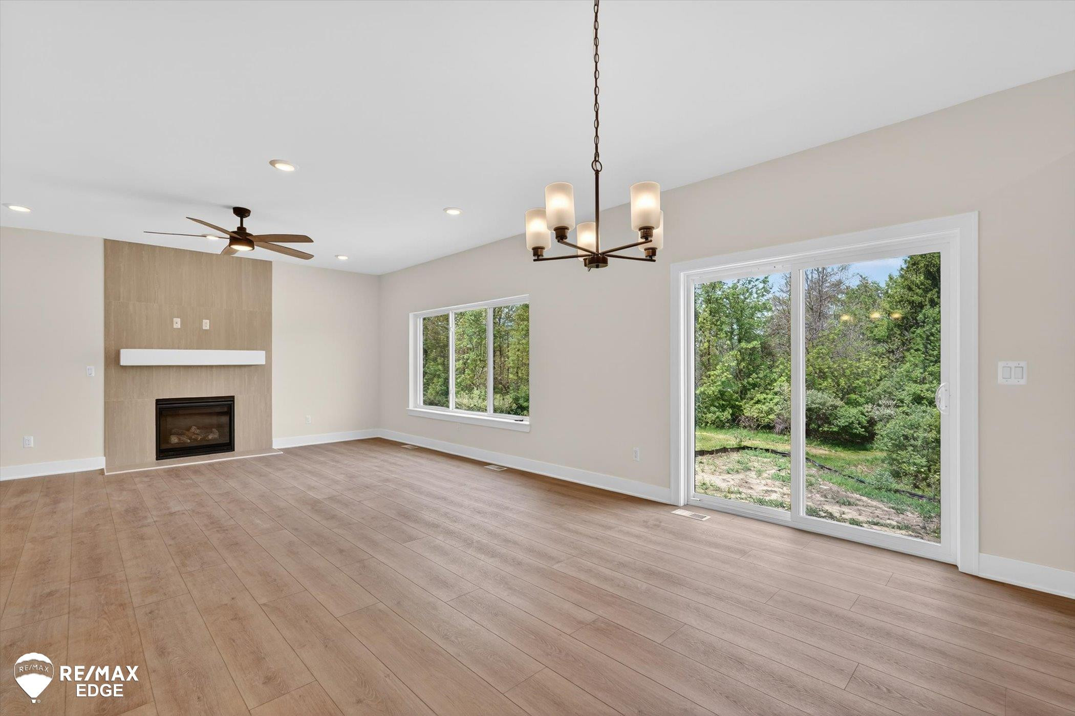 8100 Peninsula Circle, Grand Blanc, MI 48439 — Photo 6
