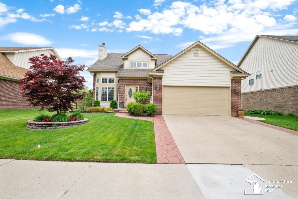 23635 Lori Drive, Flat Rock, MI 48134 — Photo 2
