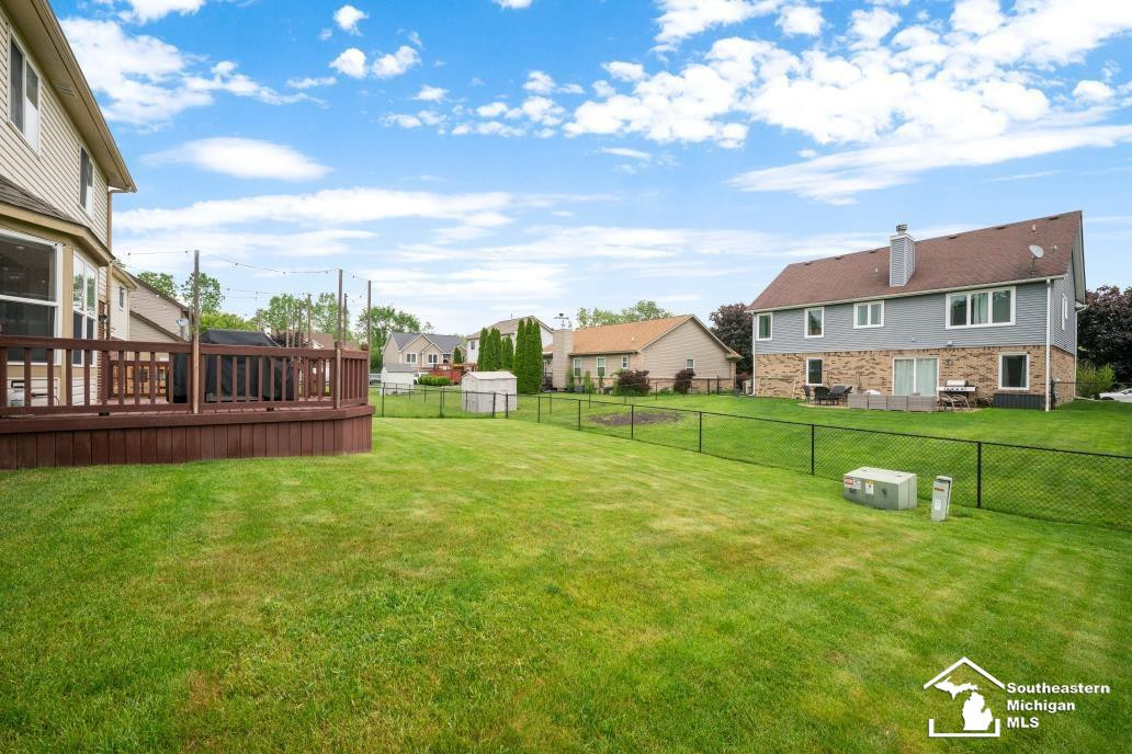 23635 Lori Drive, Flat Rock, MI 48134 — Photo 43