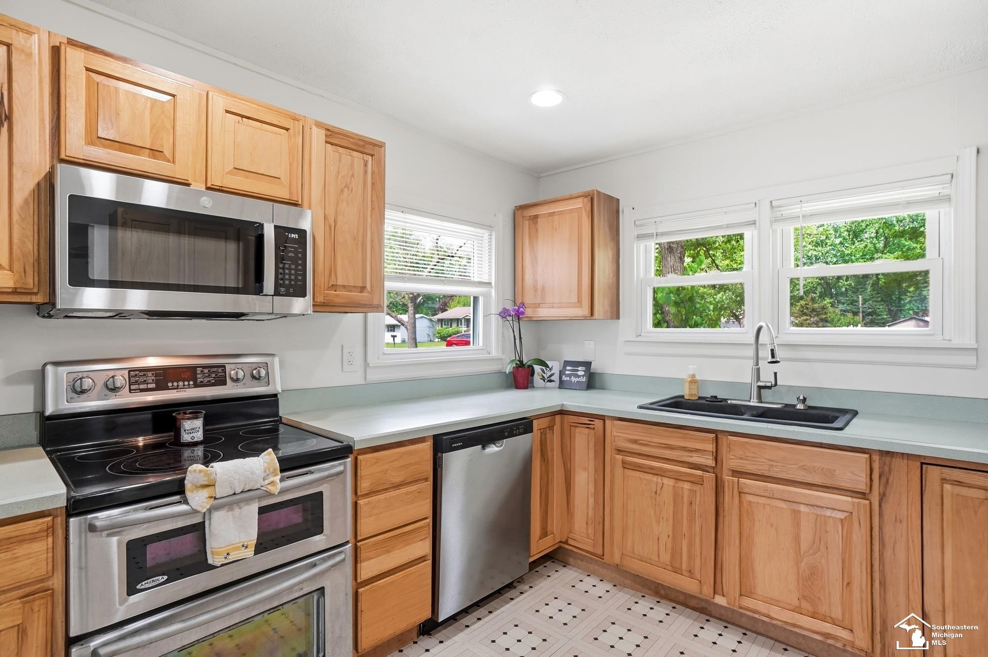 15592 Cedar Street, Monroe, MI 48161 — Photo 13