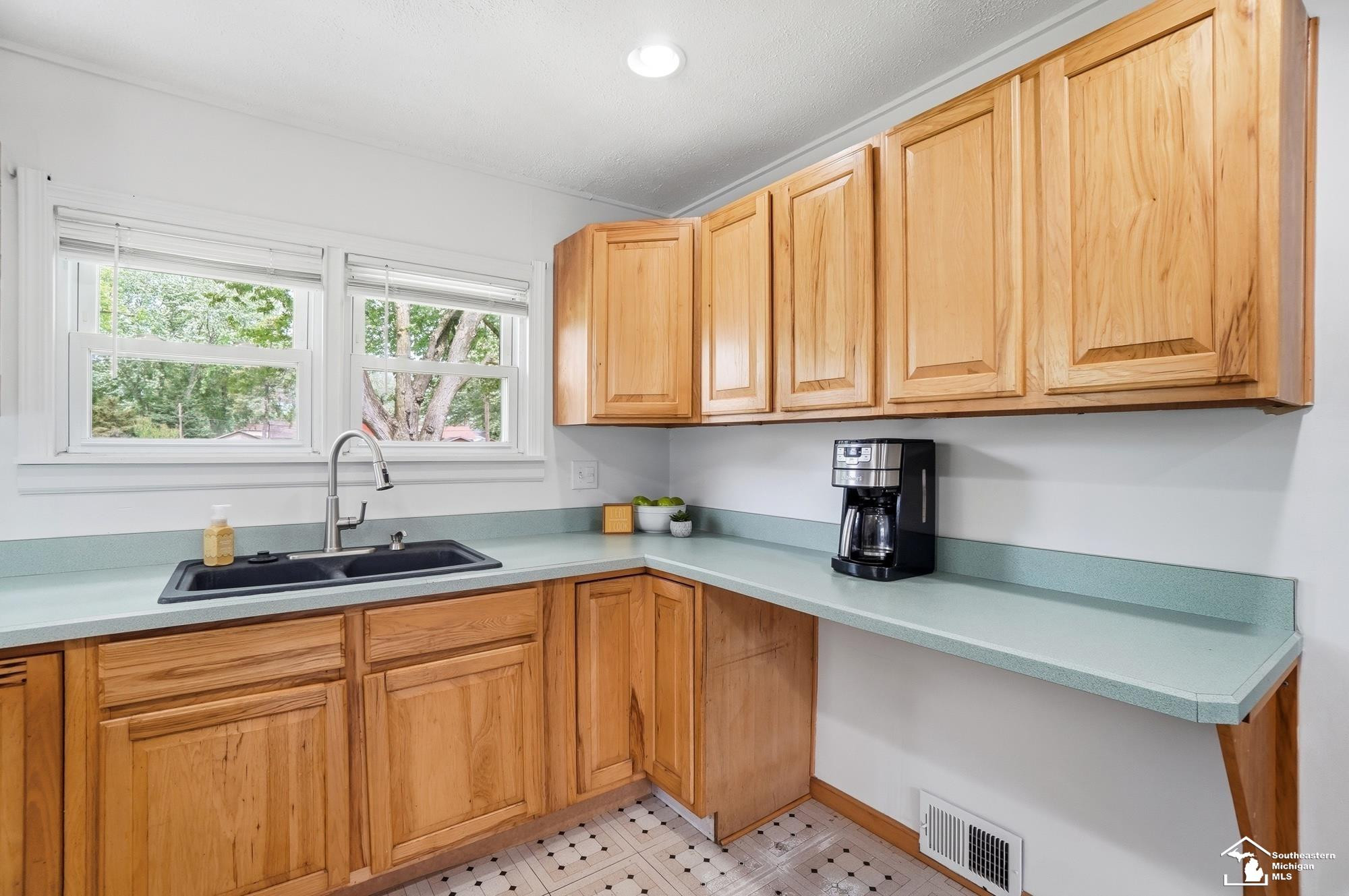 15592 Cedar Street, Monroe, MI 48161 — Photo 14