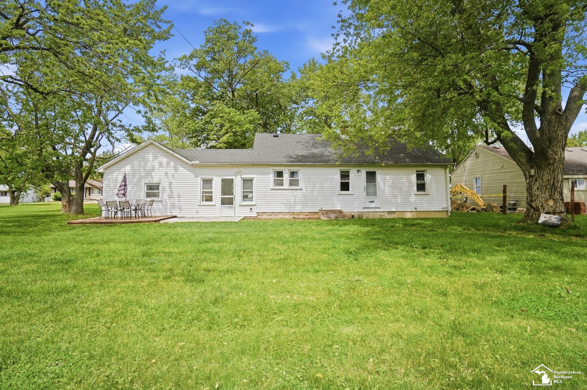 15592 Cedar Street, Monroe, MI 48161 — Photo 32