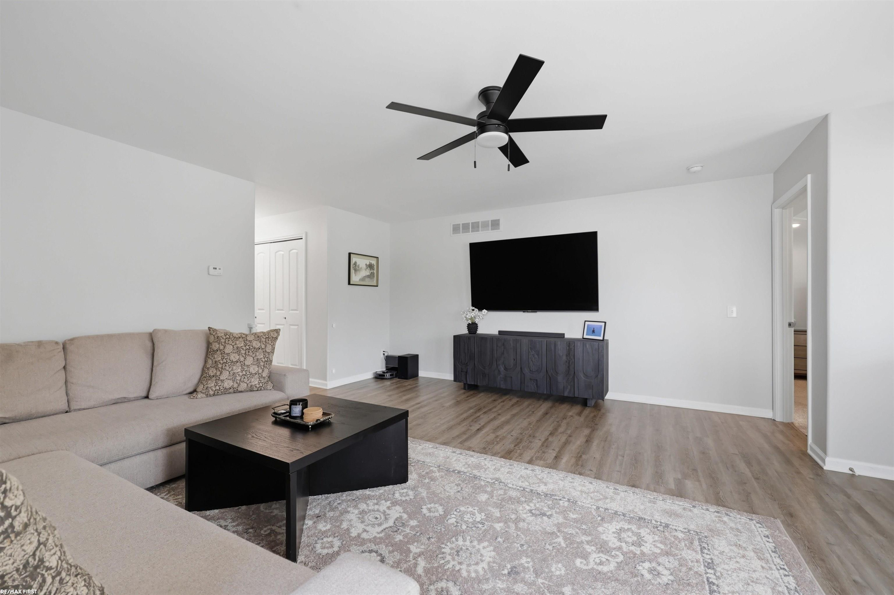 11883 Liberty Woods Drive, Washington, MI — Photo 19