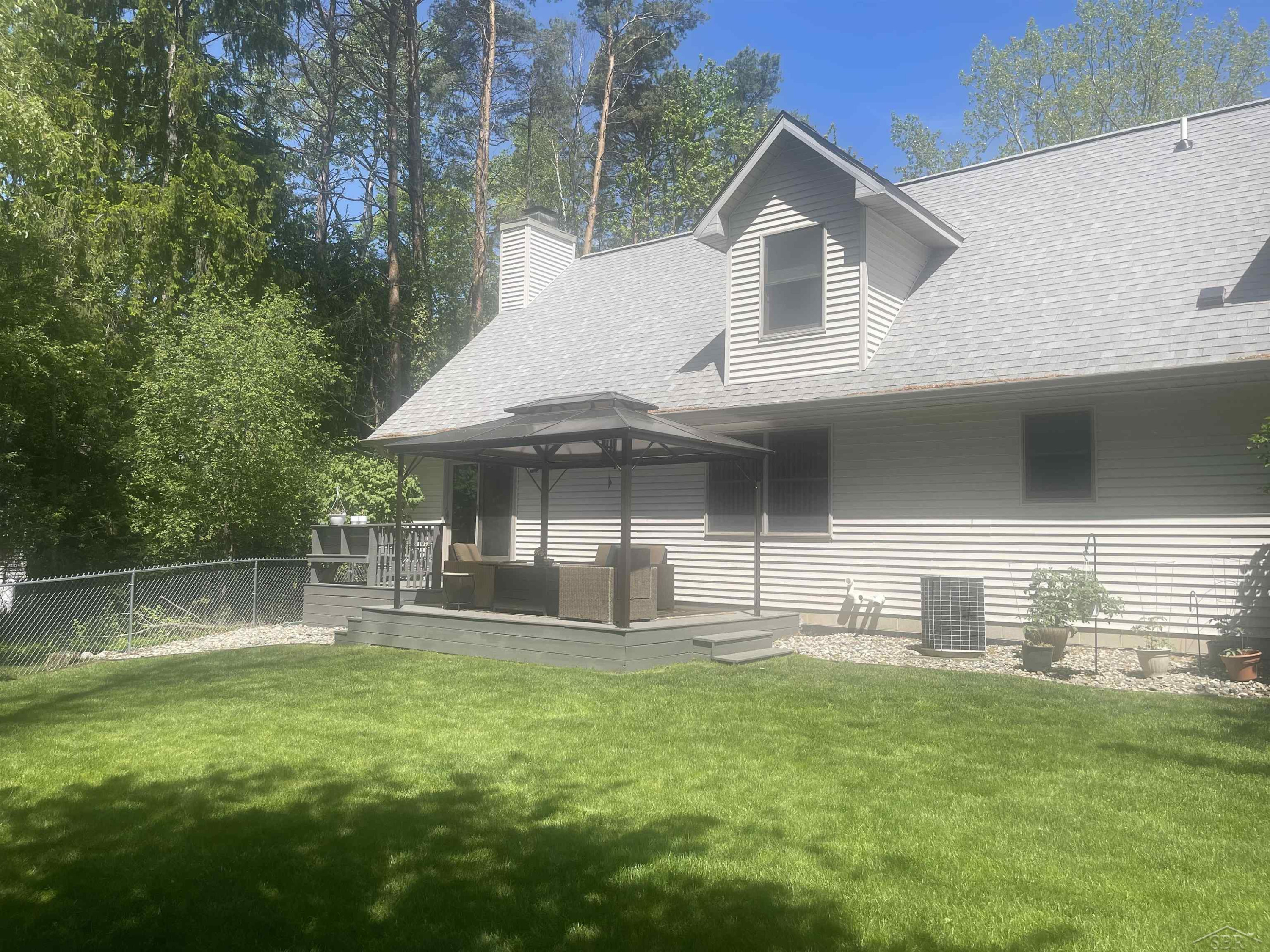 11279 Sarle Road, Freeland, MI 48623 — Photo 22