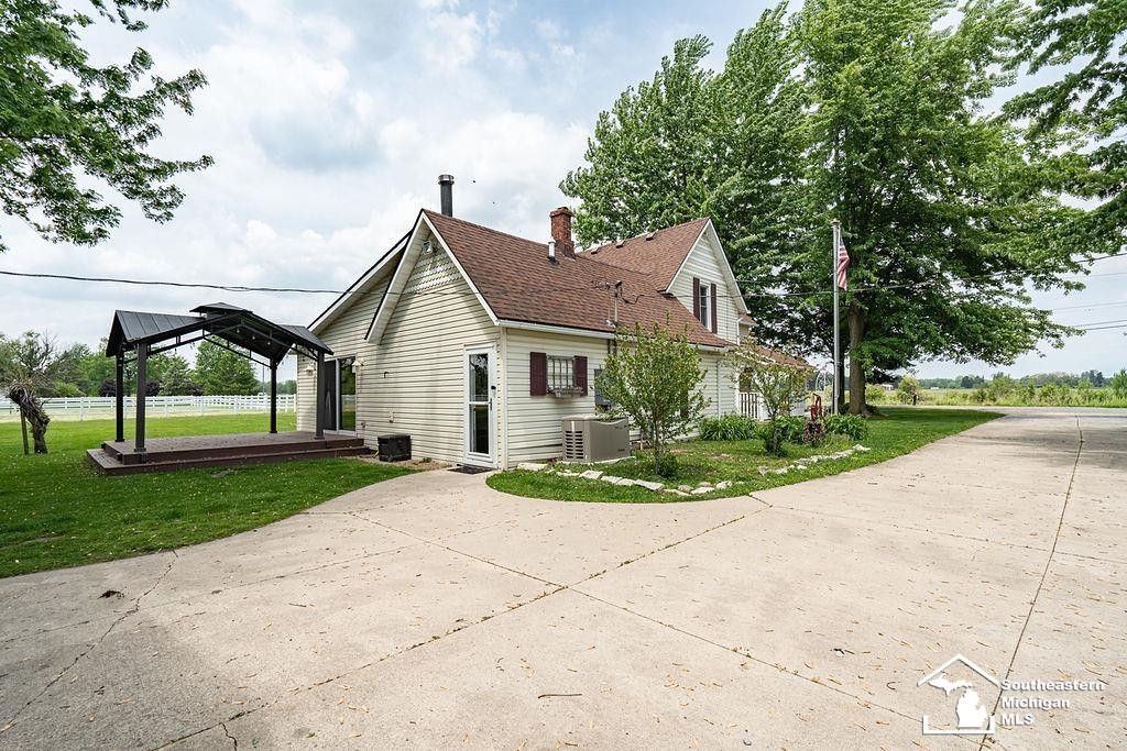1584 E Newburg Road, Carleton, MI 48117 — Photo 4