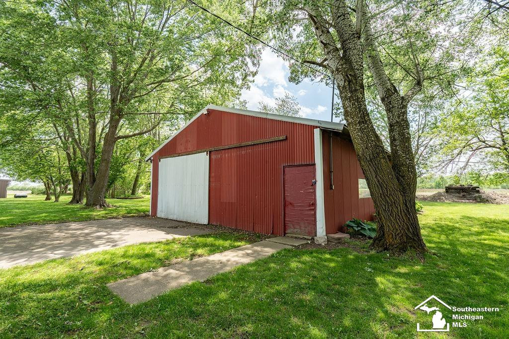 1584 E Newburg Road, Carleton, MI 48117 — Photo 9