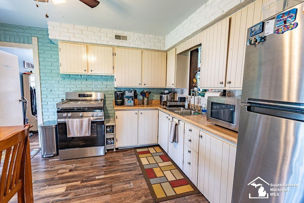 1584 E Newburg Road, Carleton, MI 48117 — Photo 20