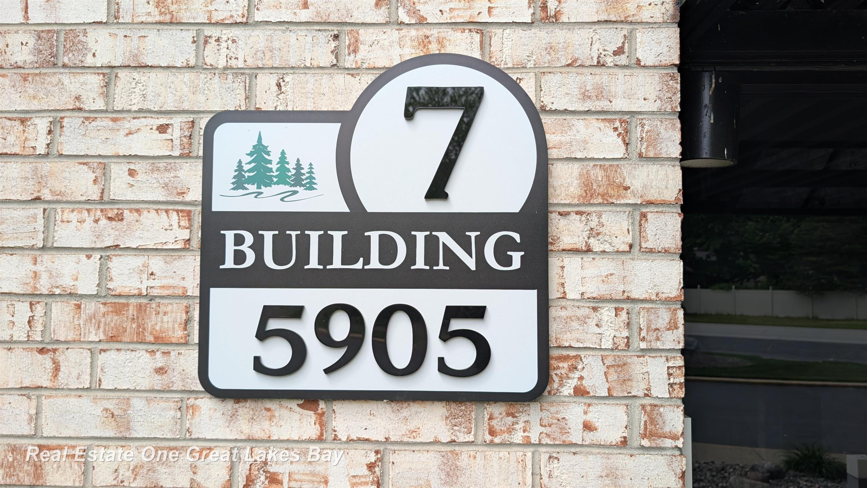 5905 W Michigan Avenue, Unit 79/B-3, Saginaw, MI 48638 — Photo 3