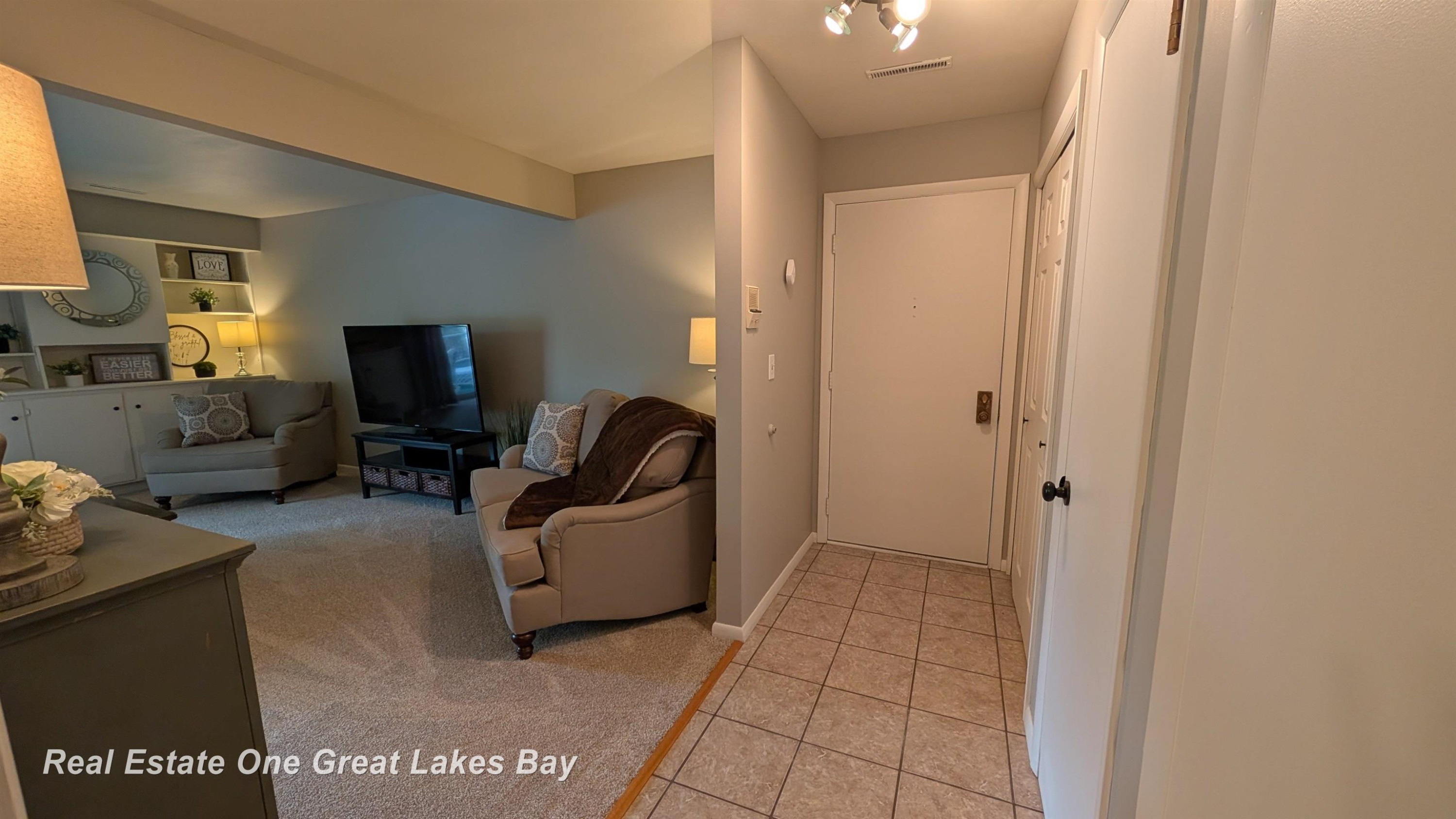 5905 W Michigan Avenue, Unit 79/B-3, Saginaw, MI 48638 — Photo 4