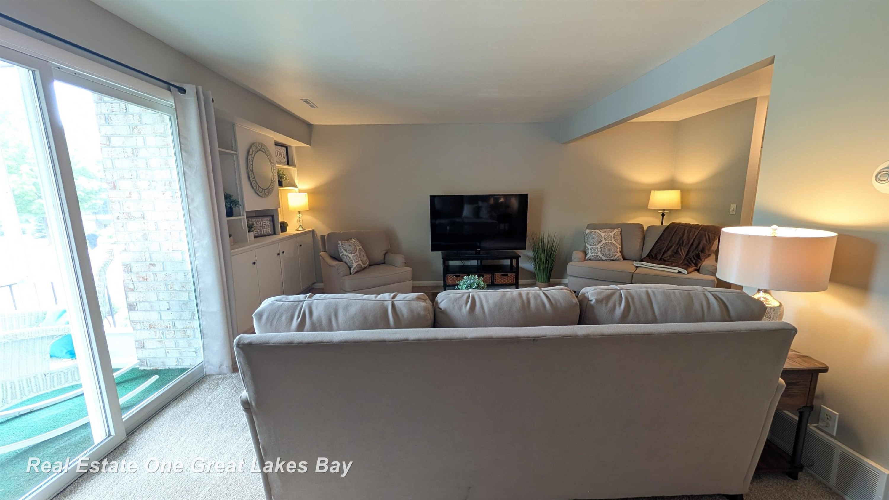5905 W Michigan Avenue, Unit 79/B-3, Saginaw, MI 48638 — Photo 14