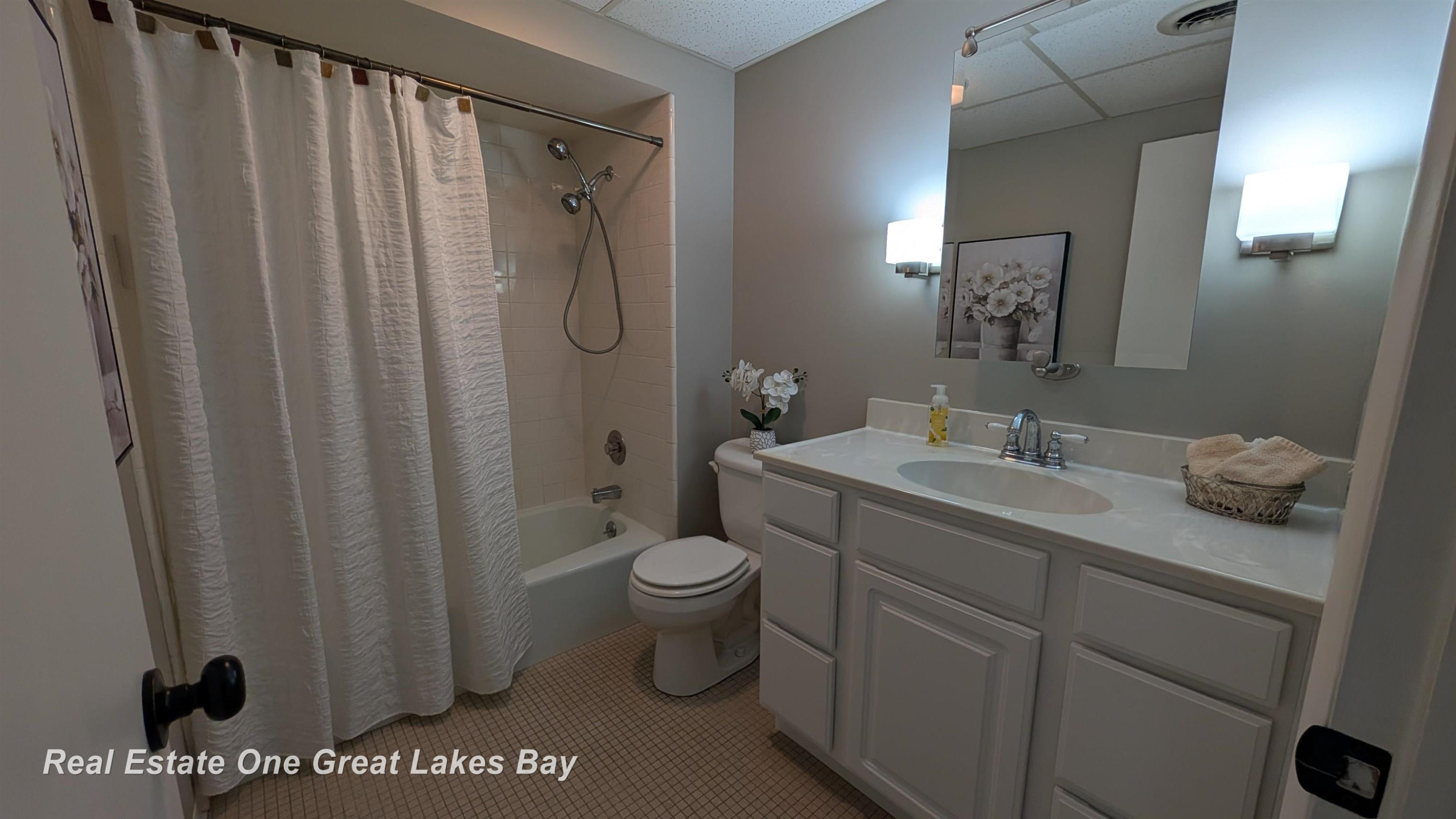 5905 W Michigan Avenue, Unit 79/B-3, Saginaw, MI 48638 — Photo 25