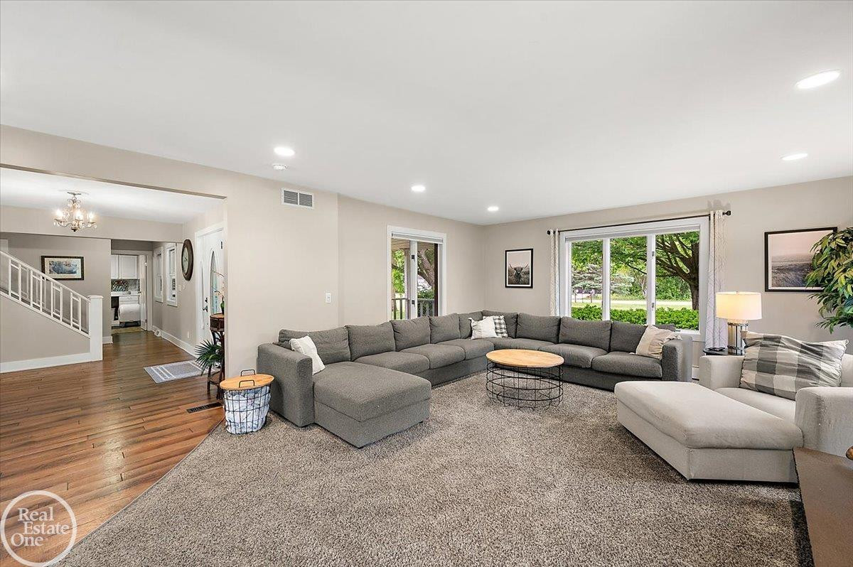 88 Aspinwall Drive, Troy, MI 48098 — Photo 17